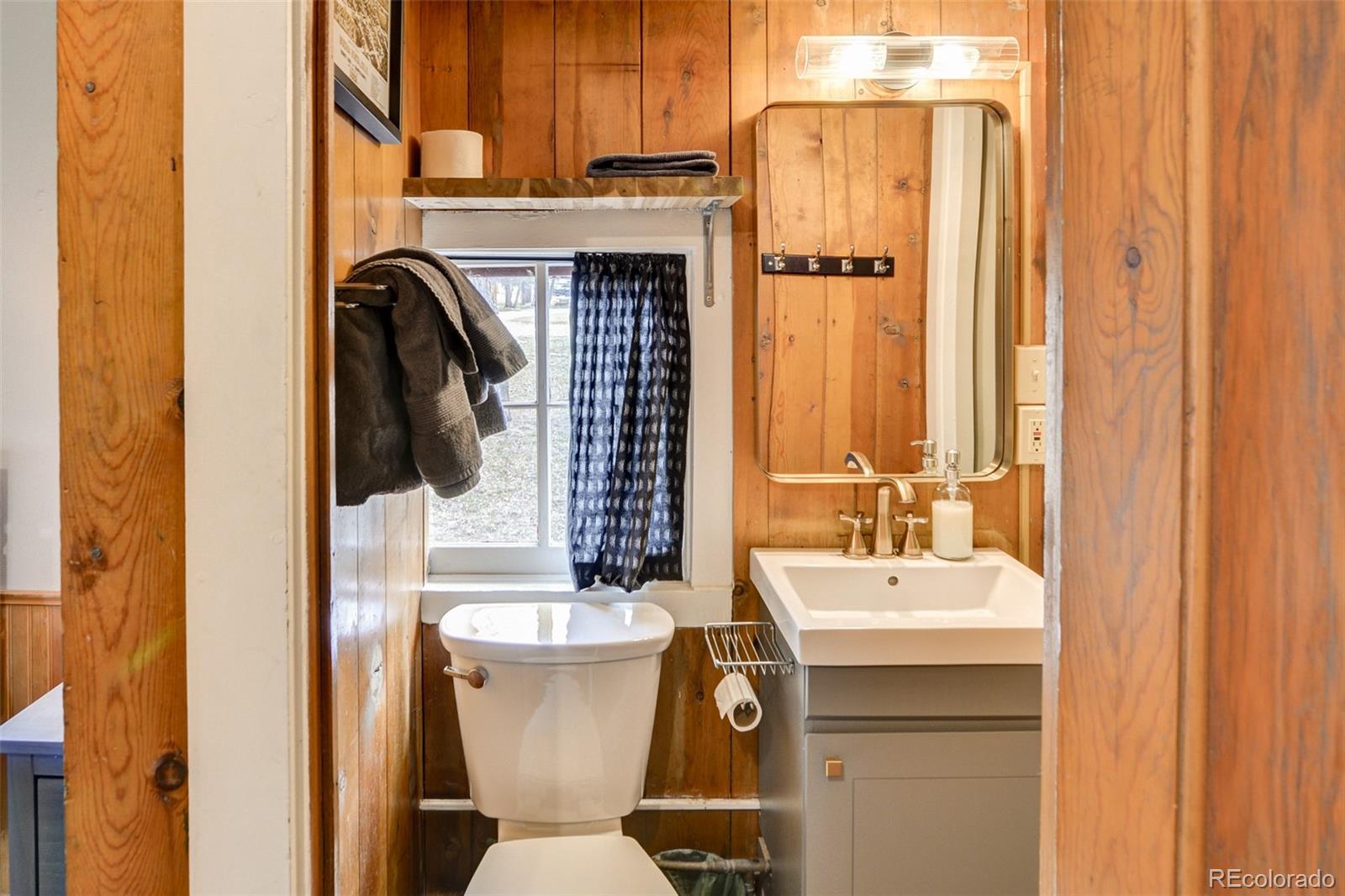 226 S San Juan Avenue Unit: 9