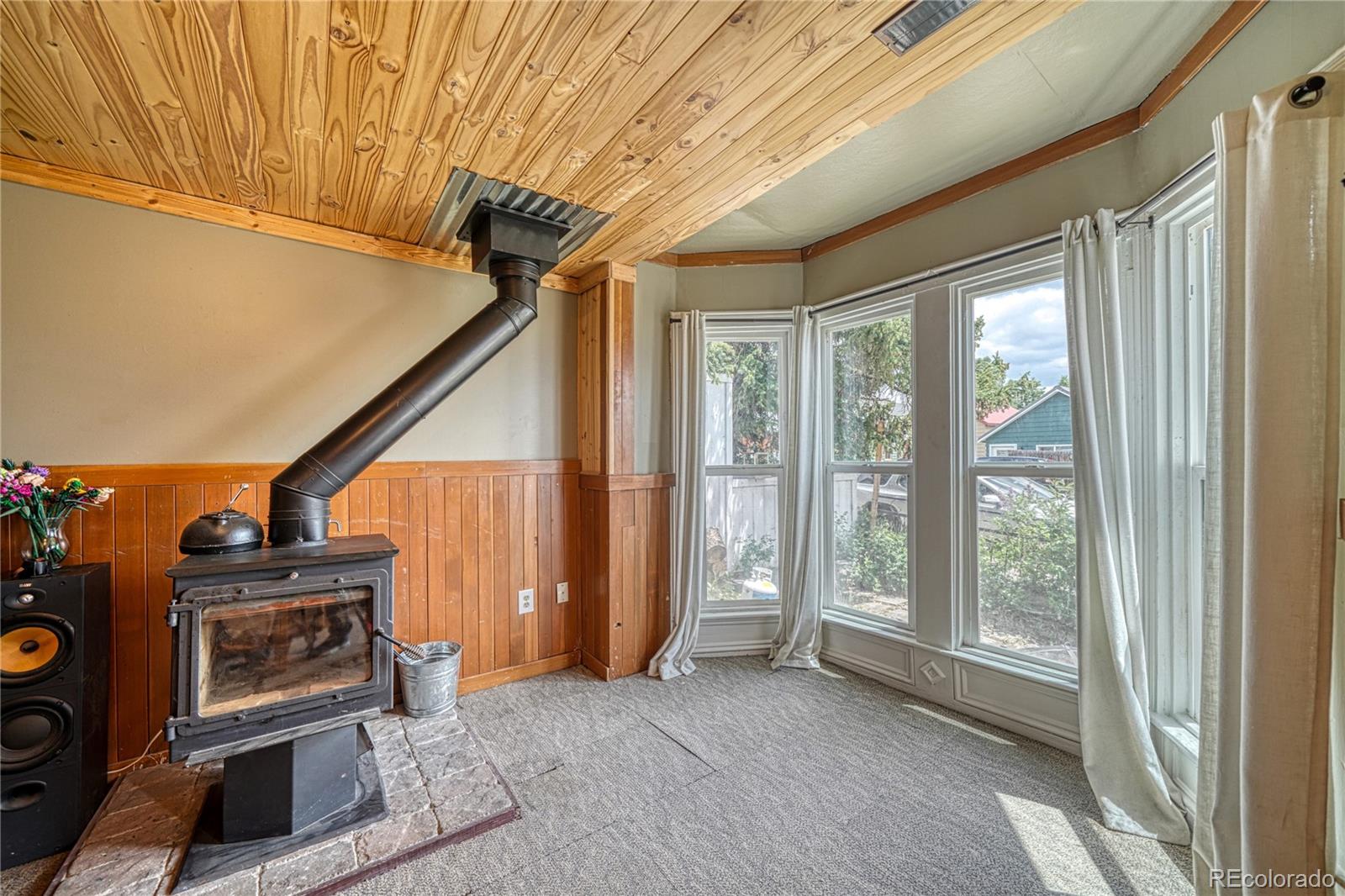 136 W 3rd Street