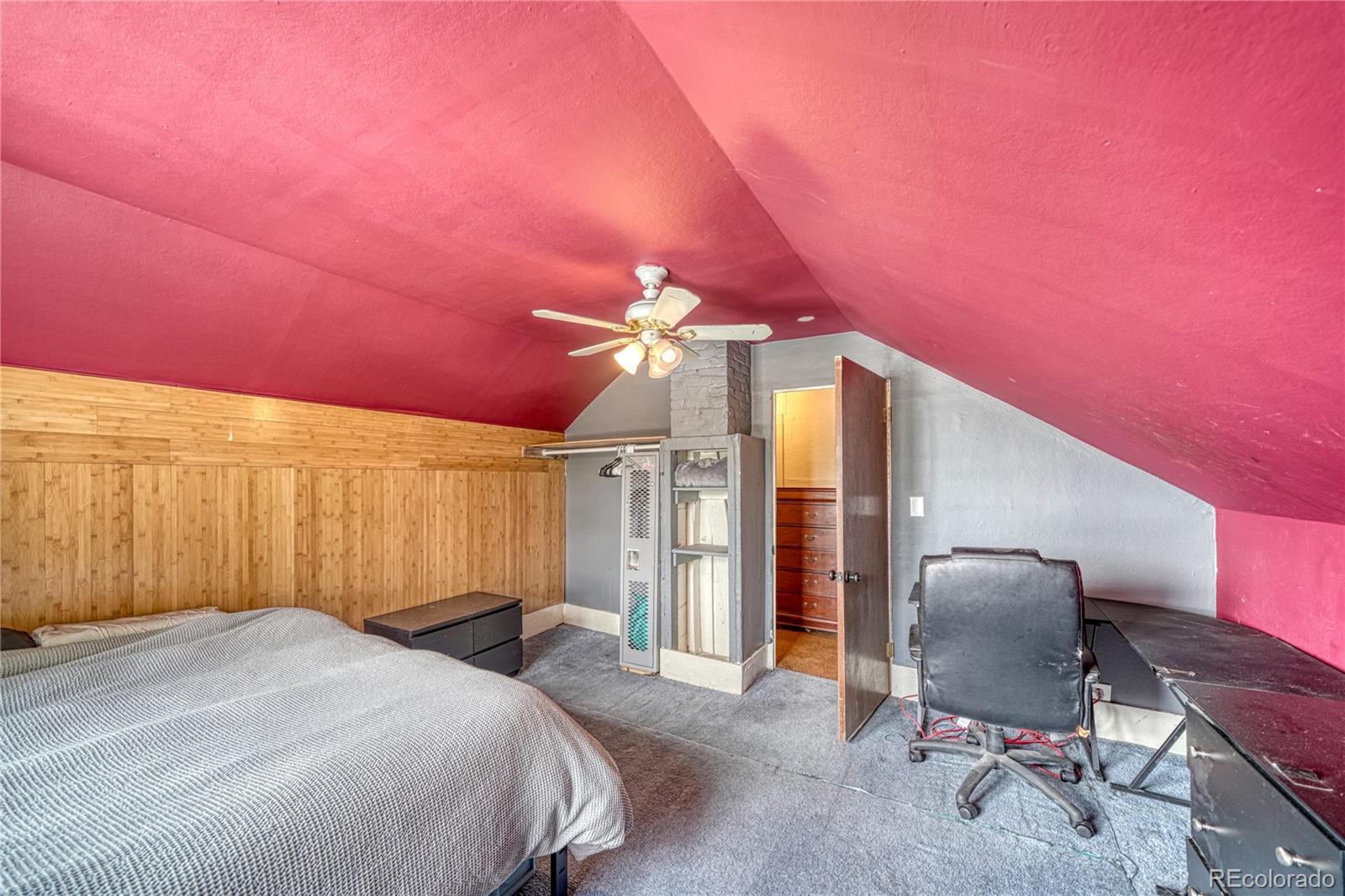 136 W 3rd Street