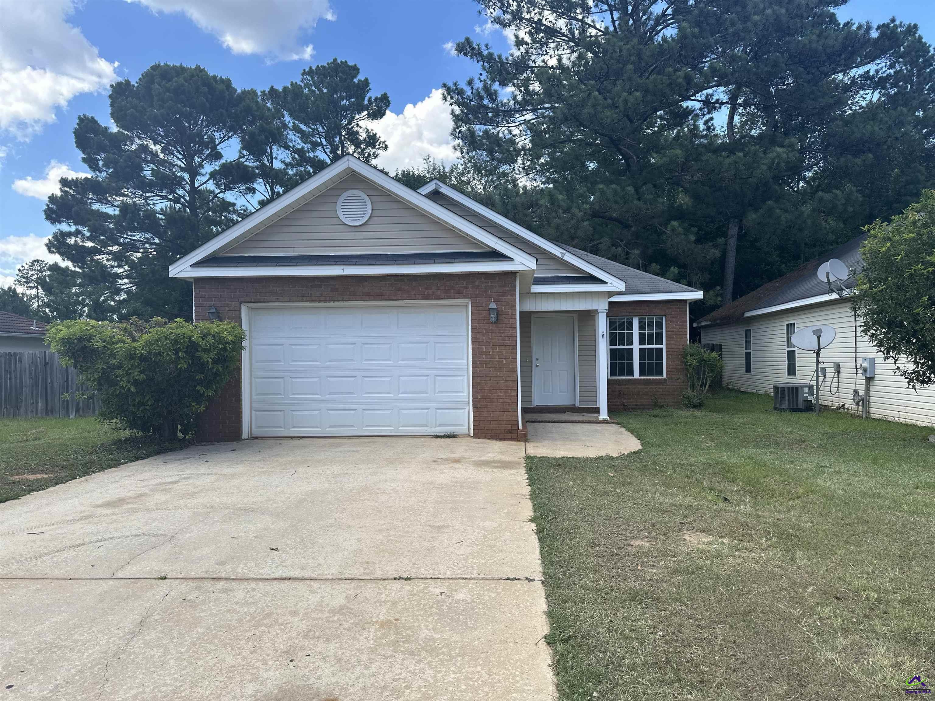 105 Rolling Woods Circle