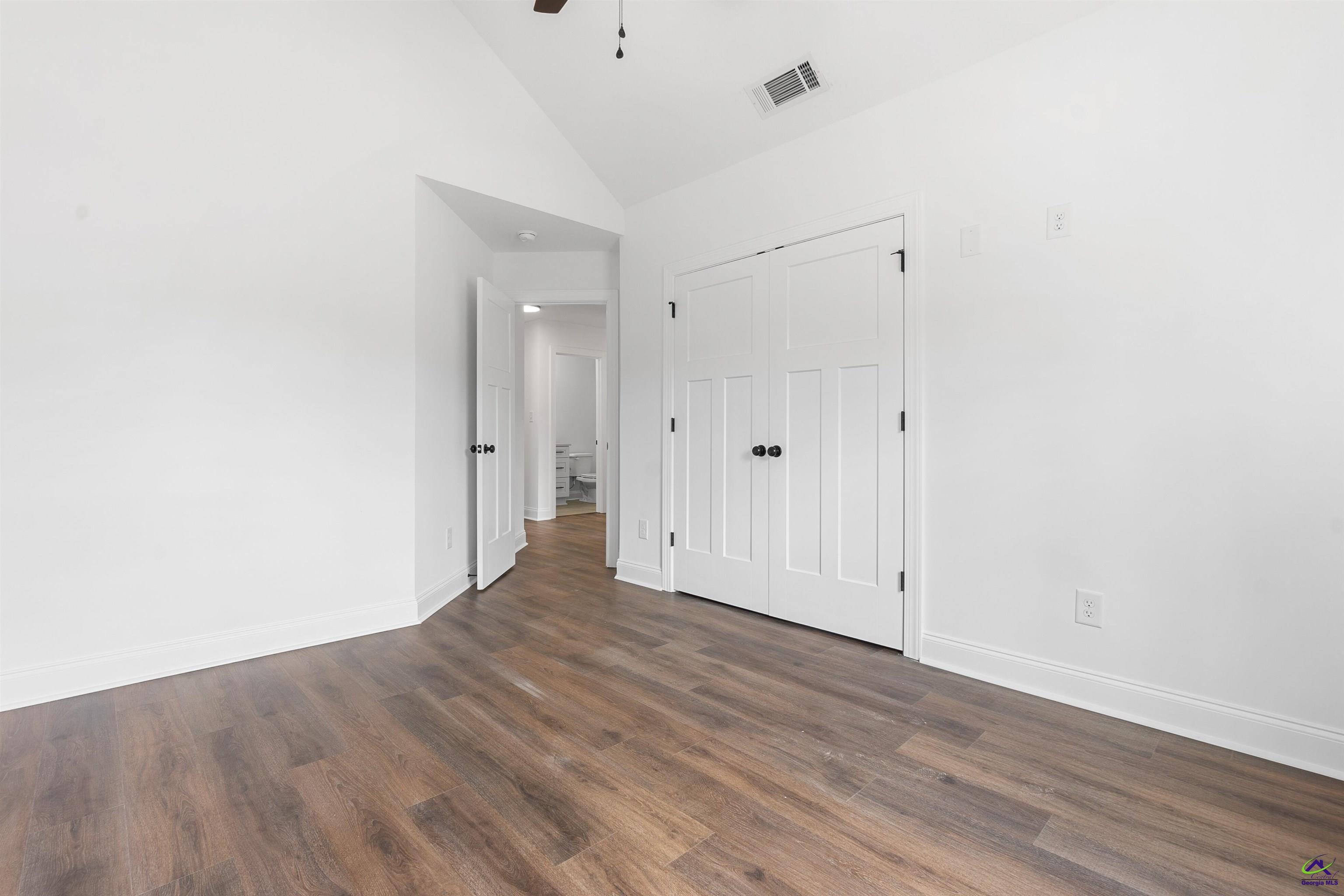 120 Hampton Chase