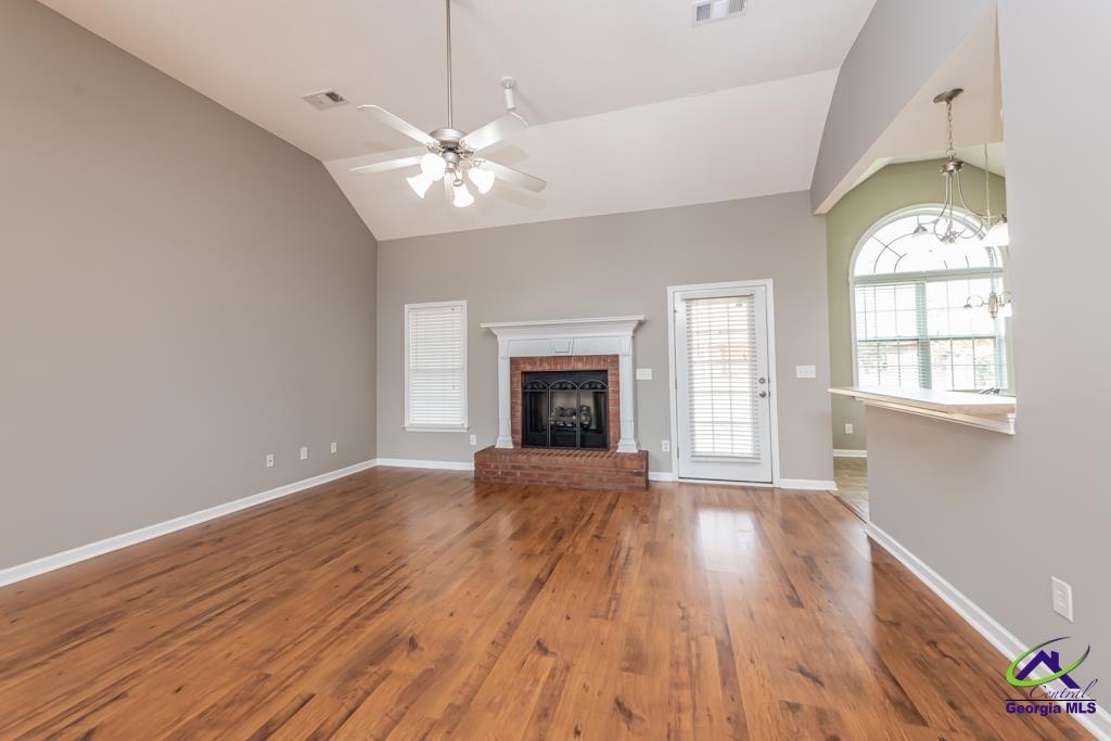 108 Bromley Way