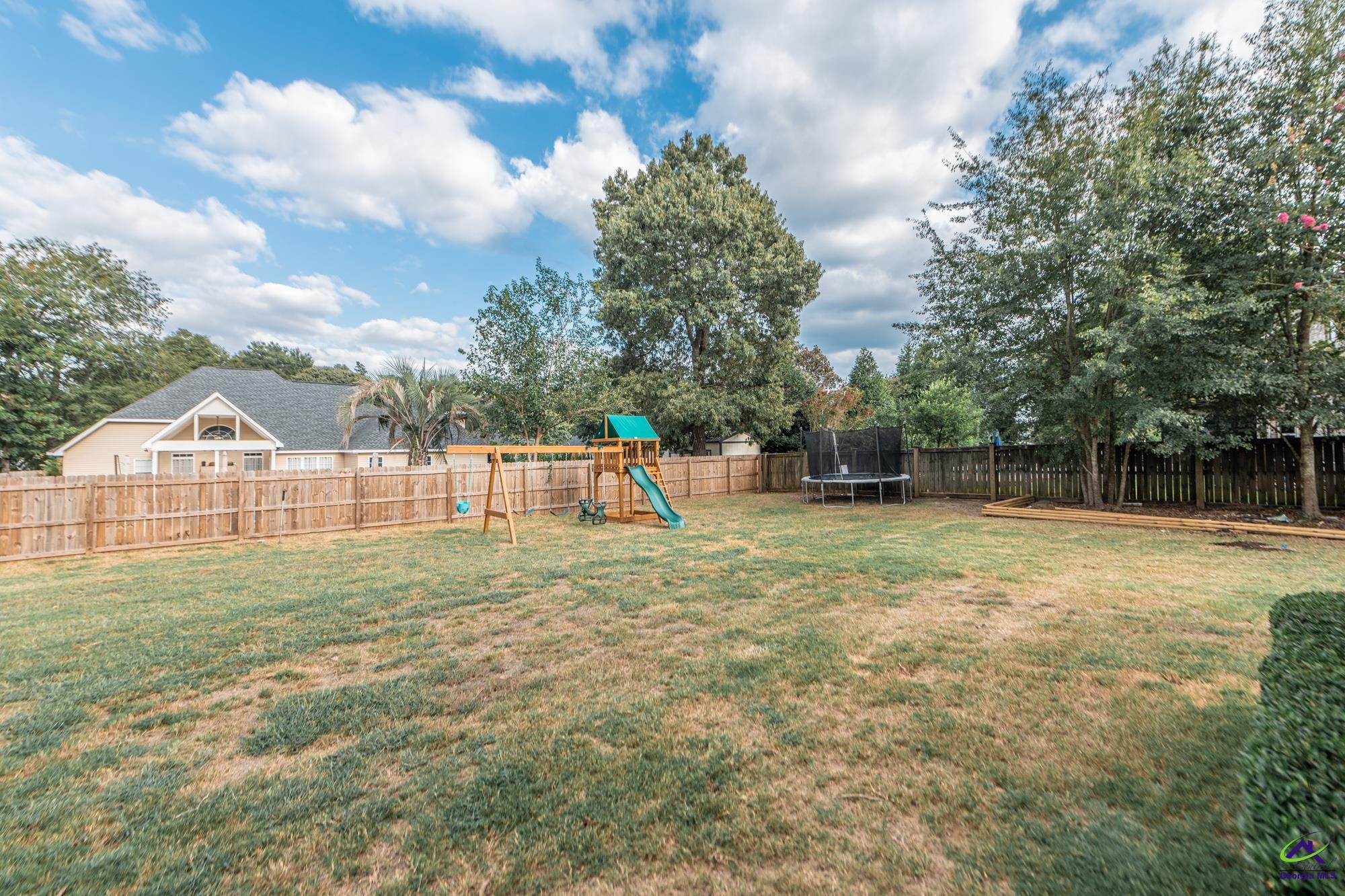 102 Rew Court