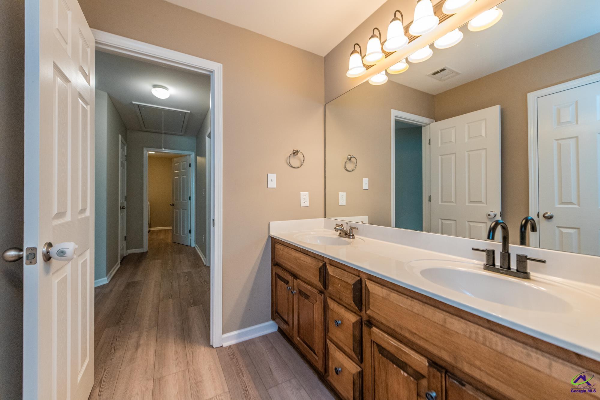 102 Rew Court