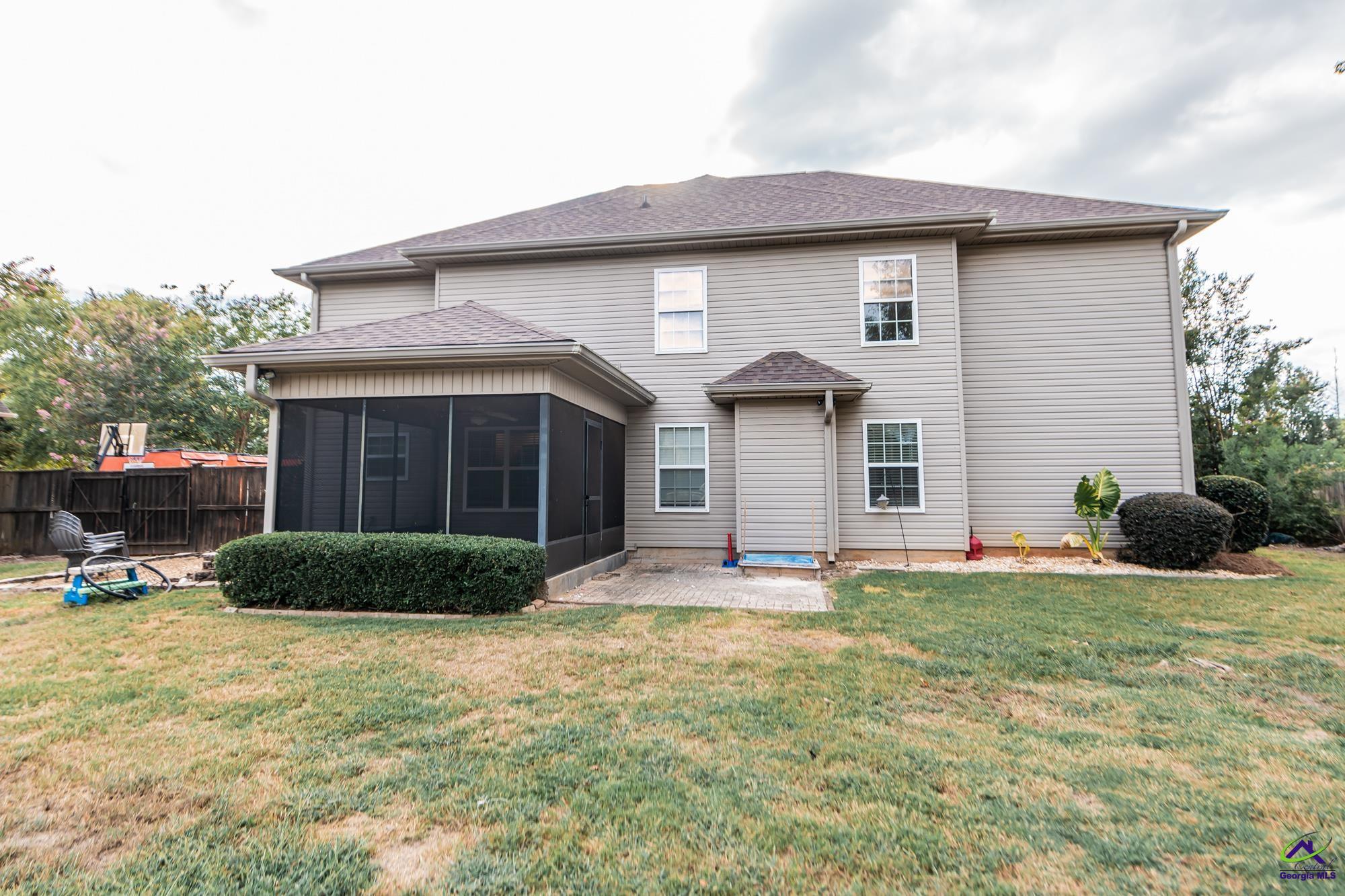 102 Rew Court