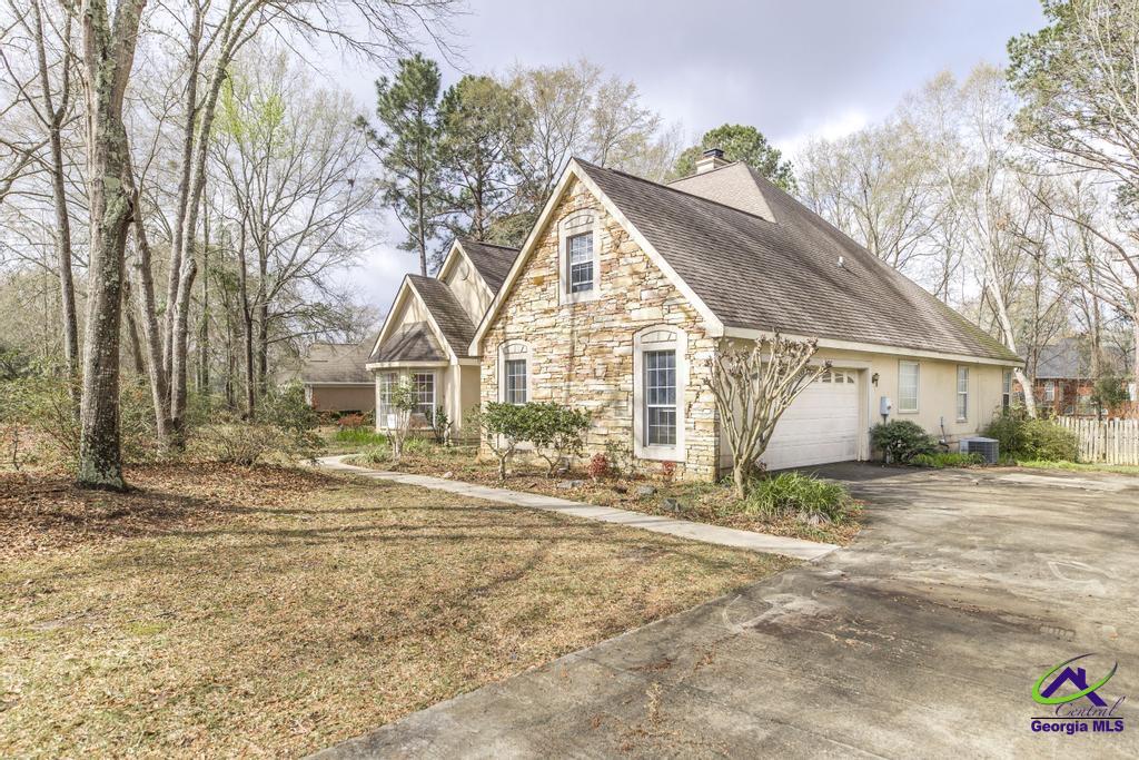 109 Sabre Drive