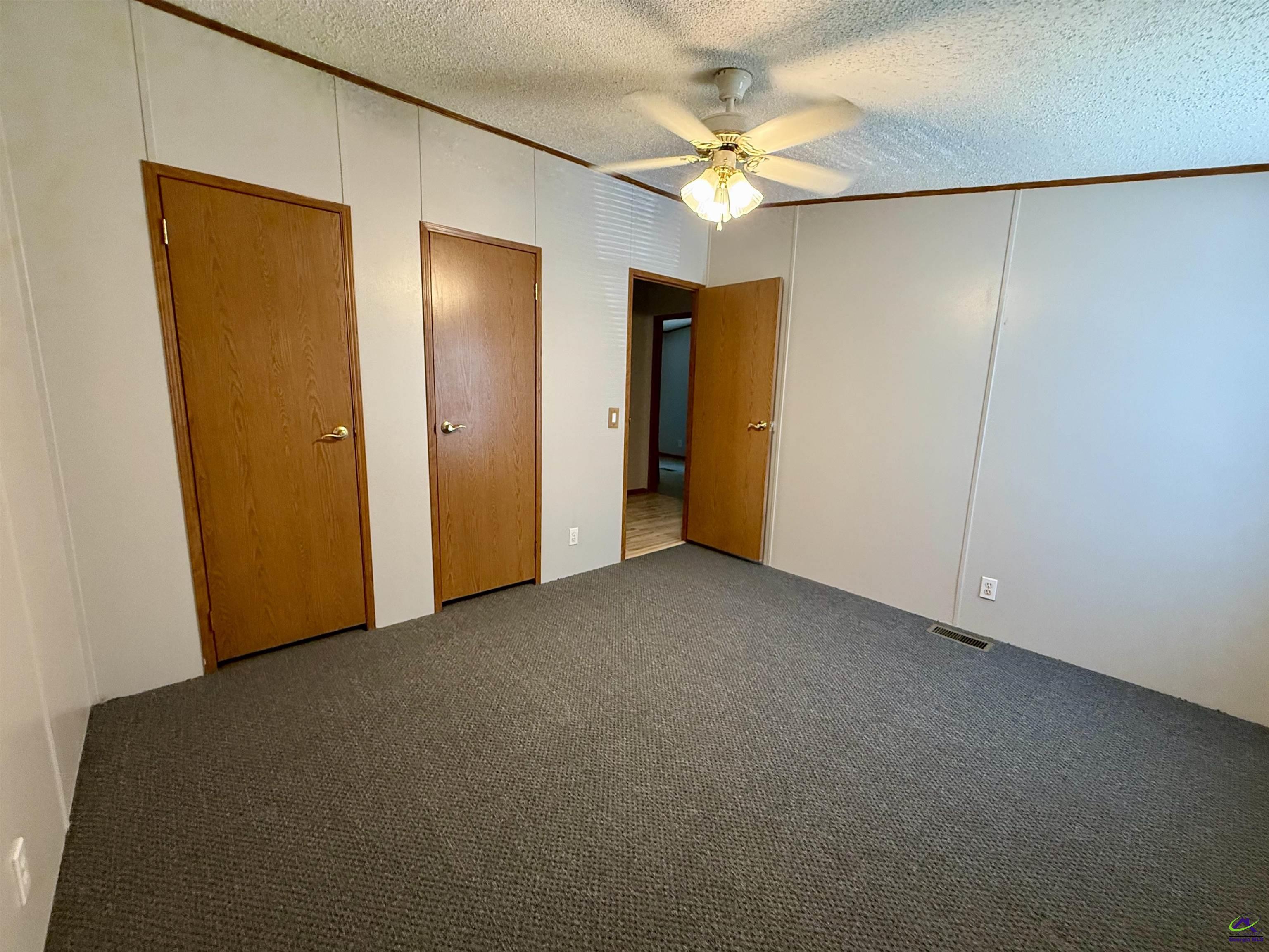 811 East Side Drive