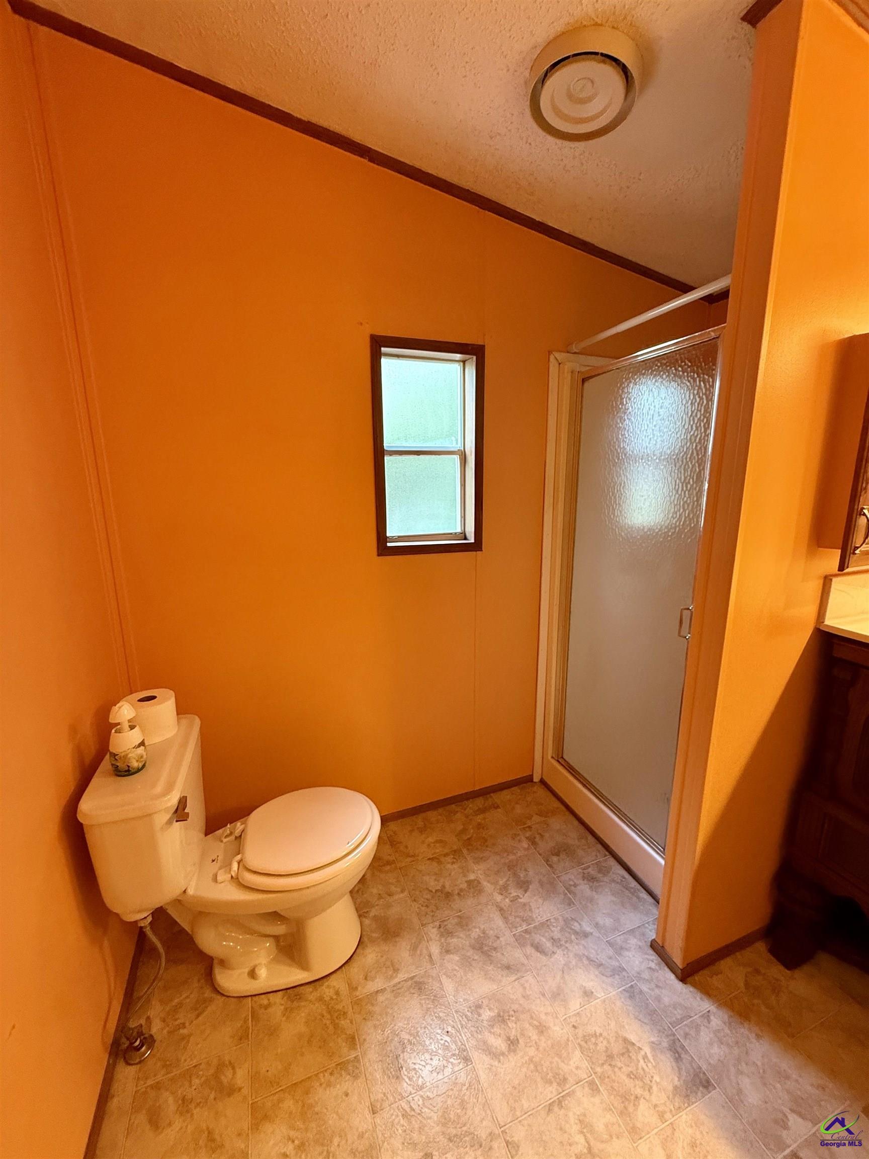 811 East Side Drive