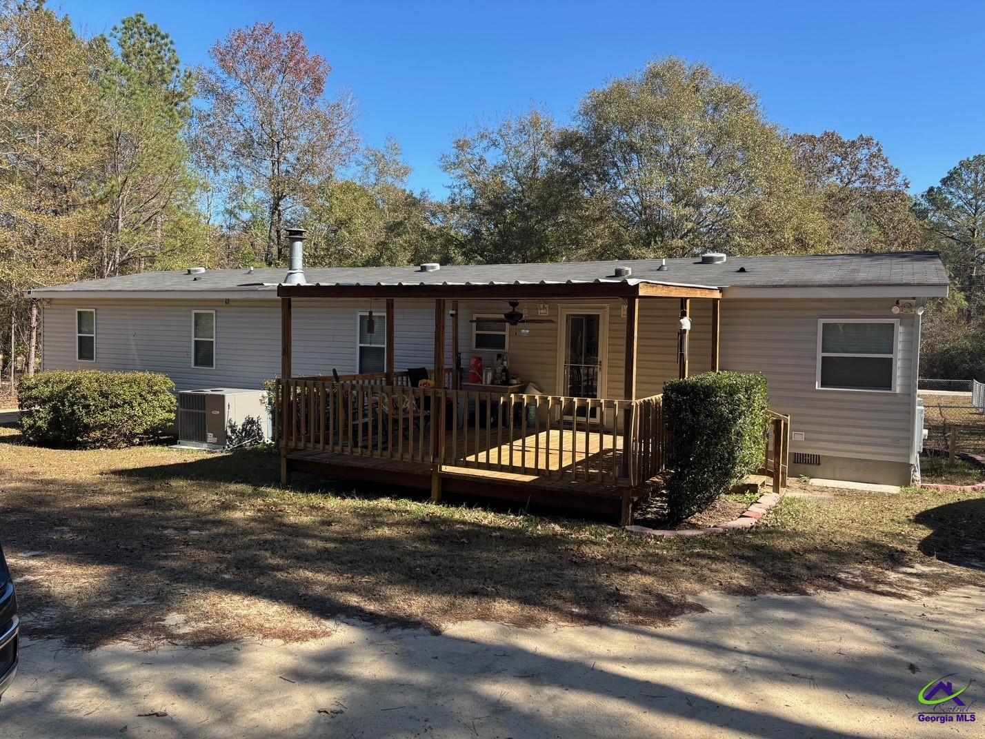 465 Red Oak Drive