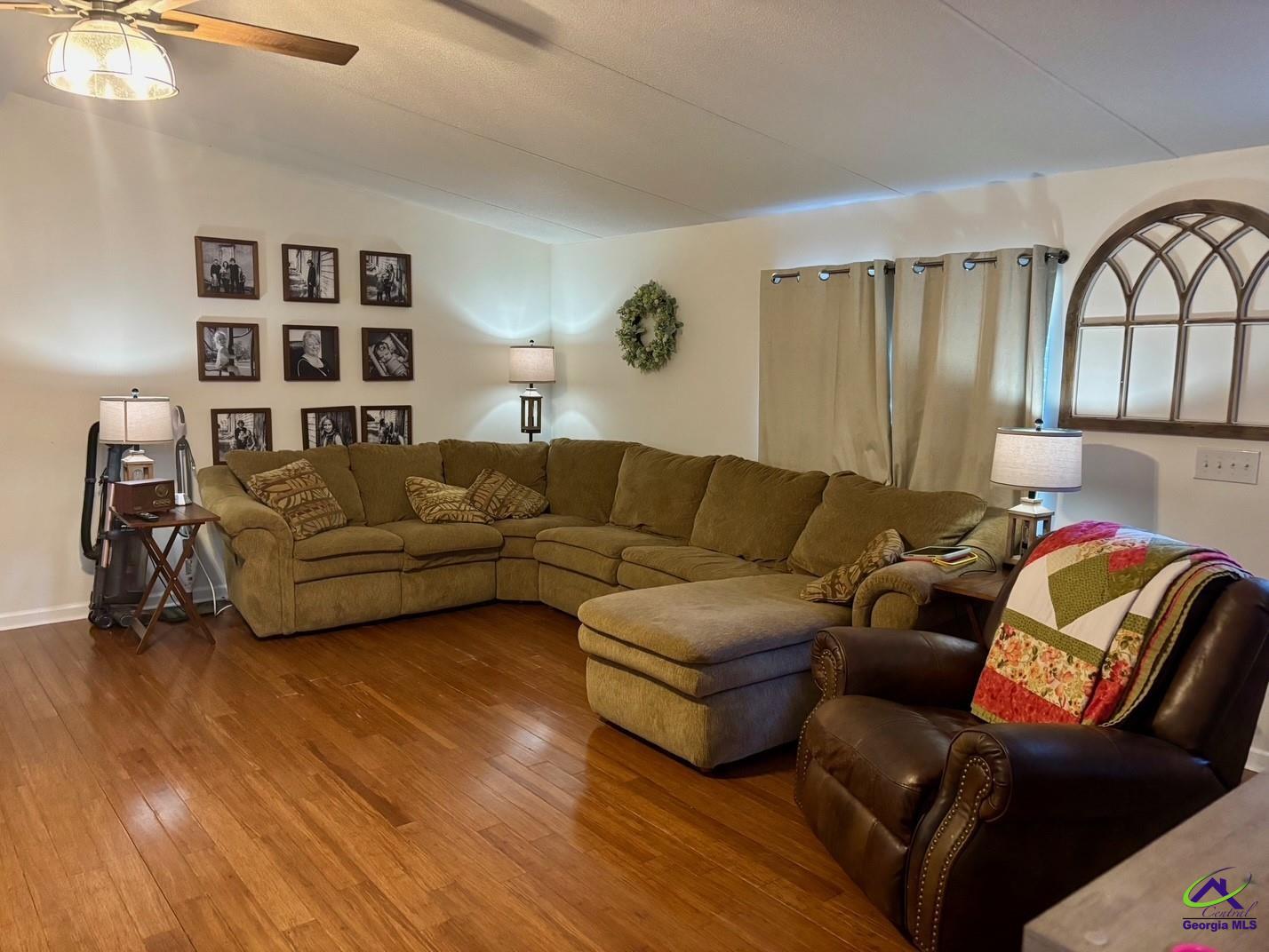 465 Red Oak Drive