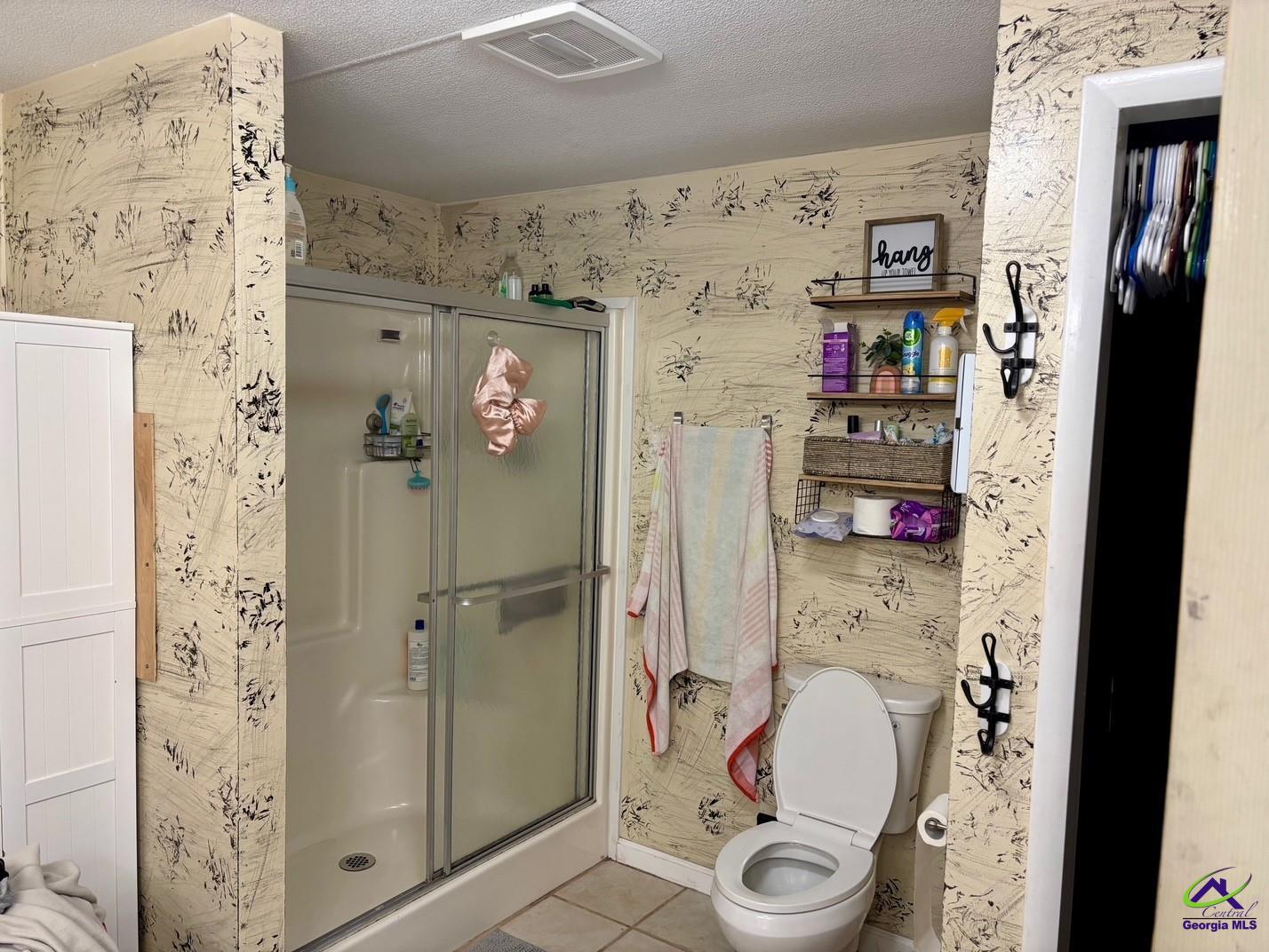 465 Red Oak Drive