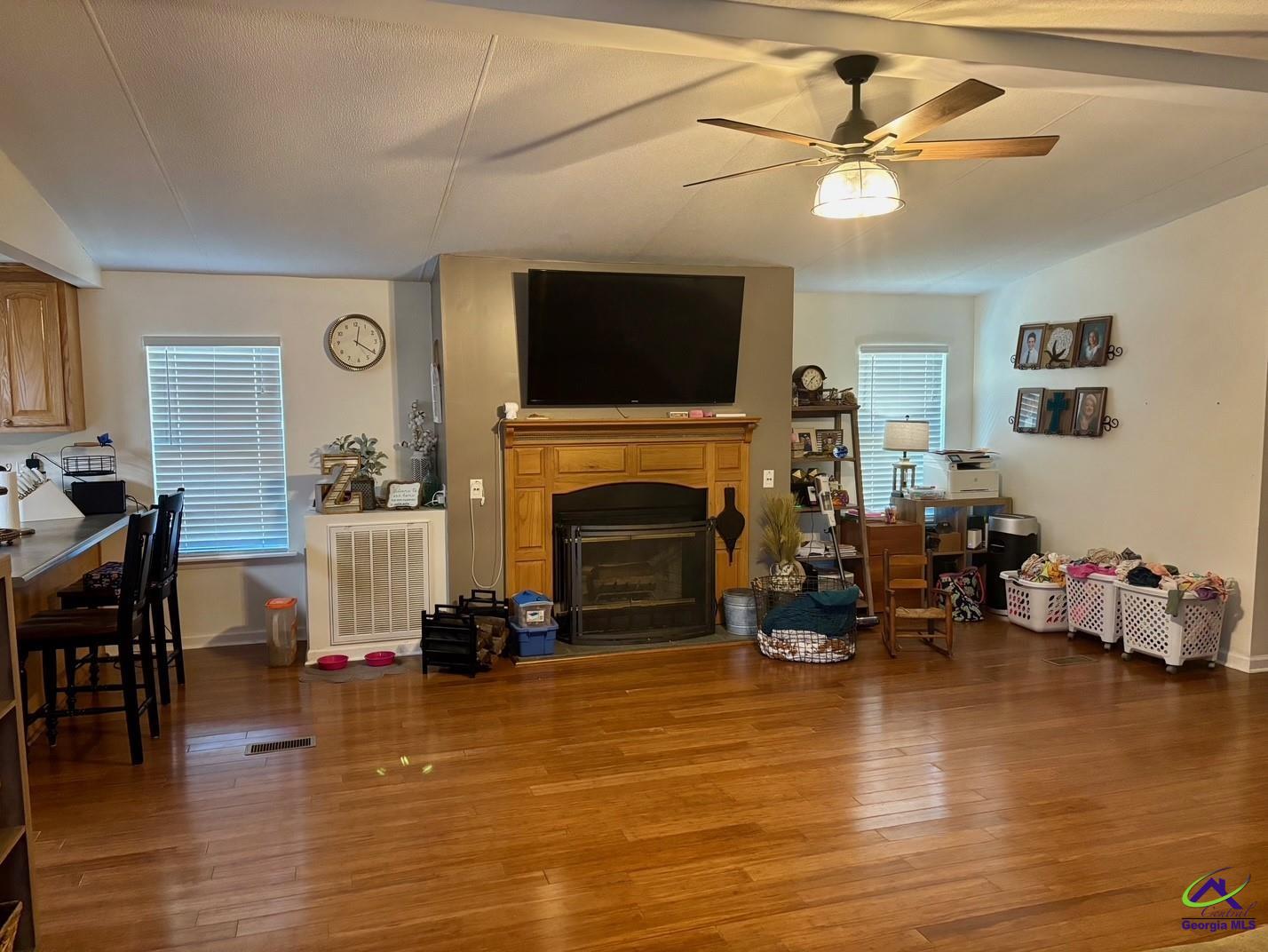 465 Red Oak Drive
