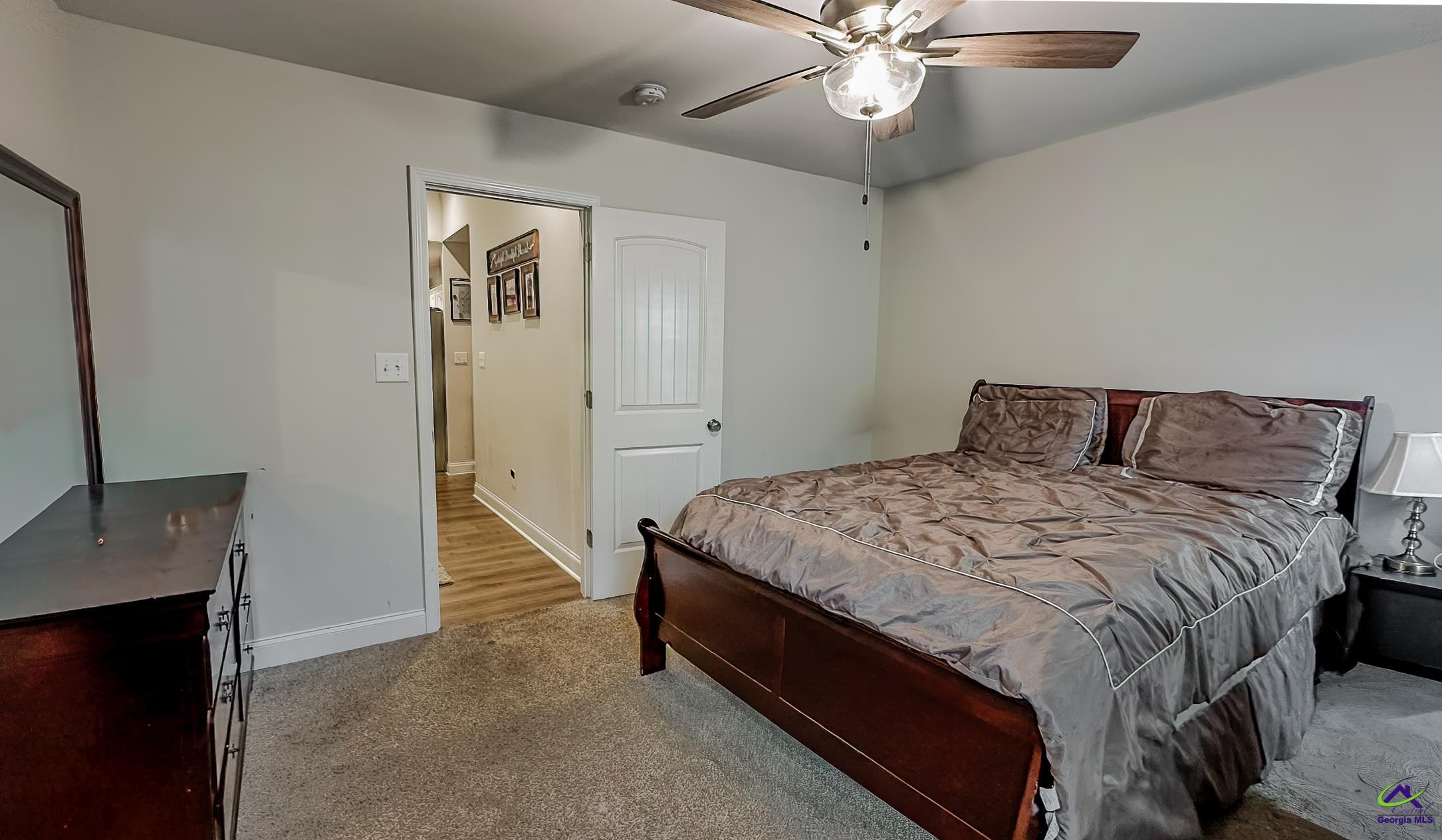 181 Red Tail Circle