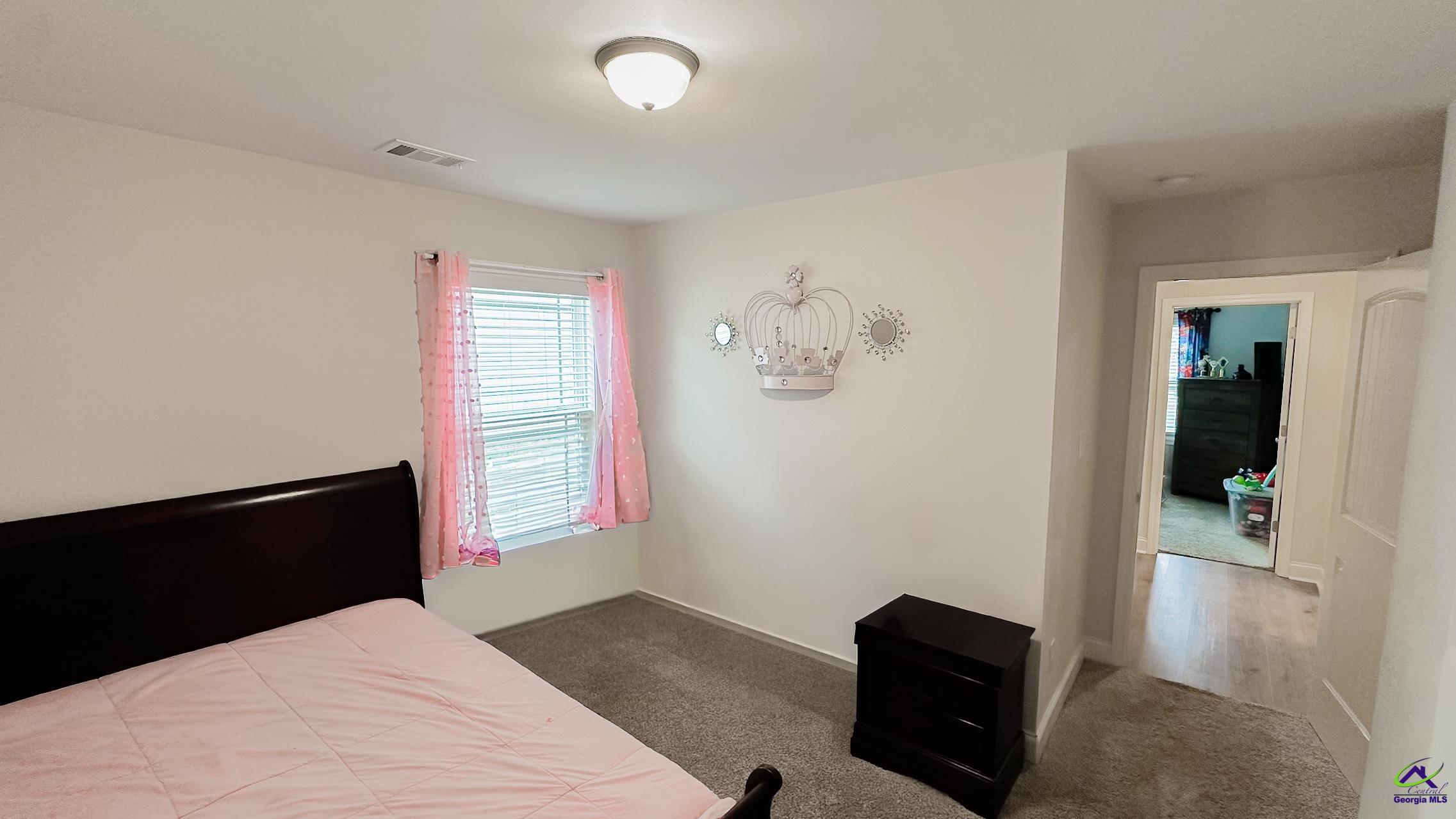 181 Red Tail Circle