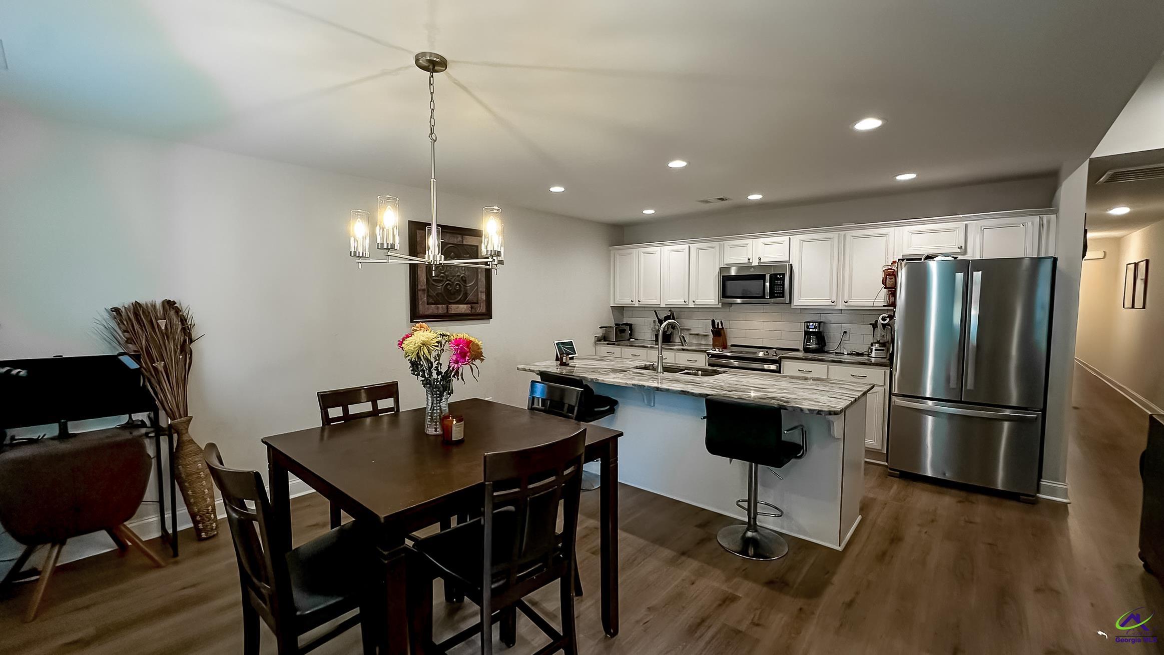 181 Red Tail Circle