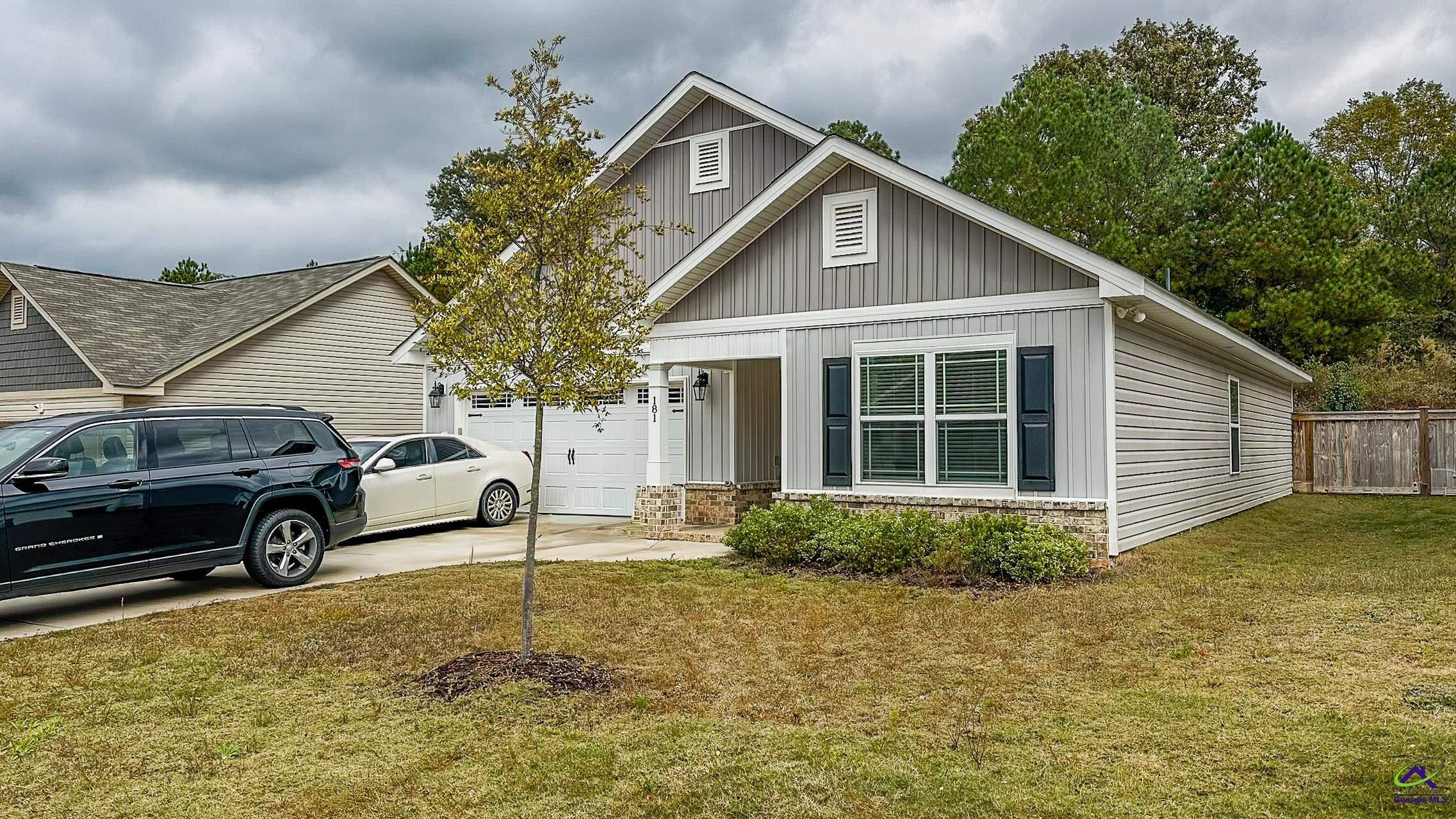 181 Red Tail Circle