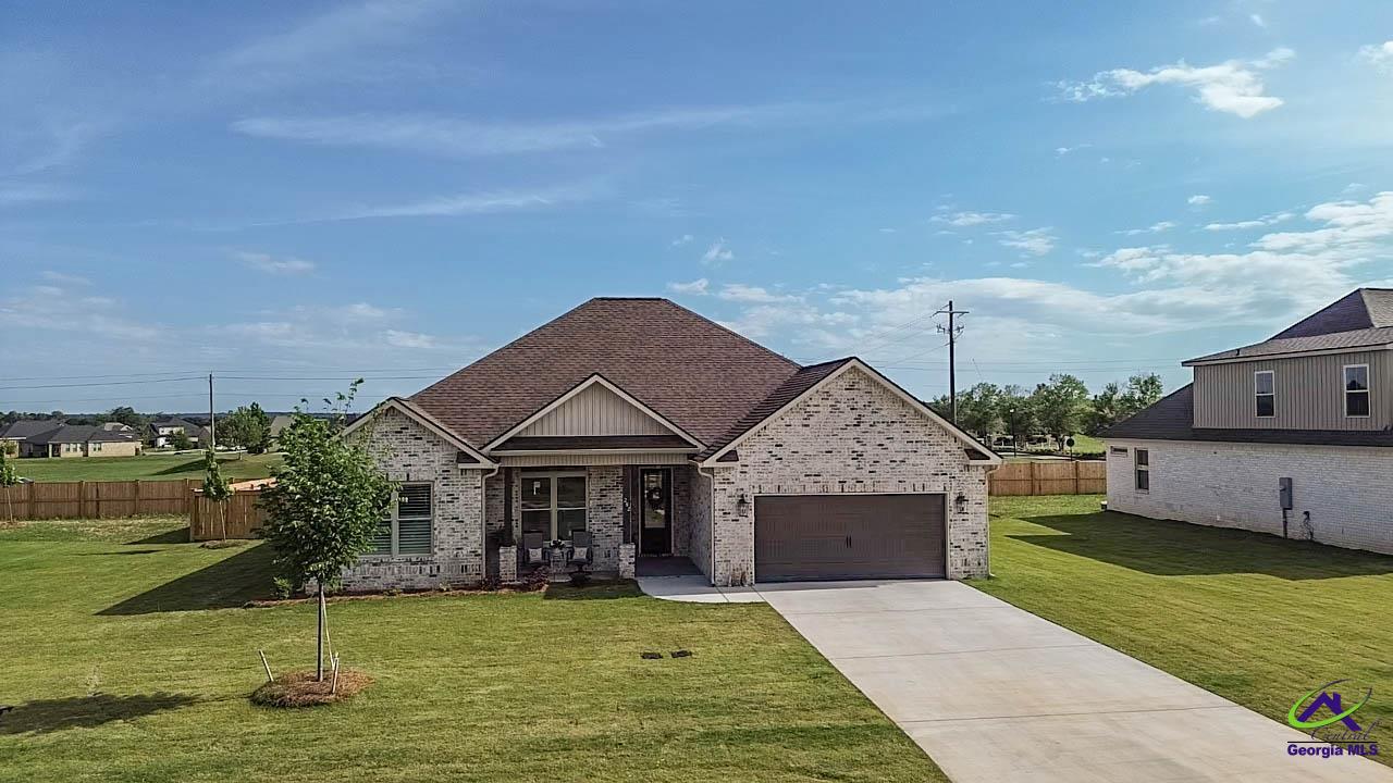 202 Farmland Circle