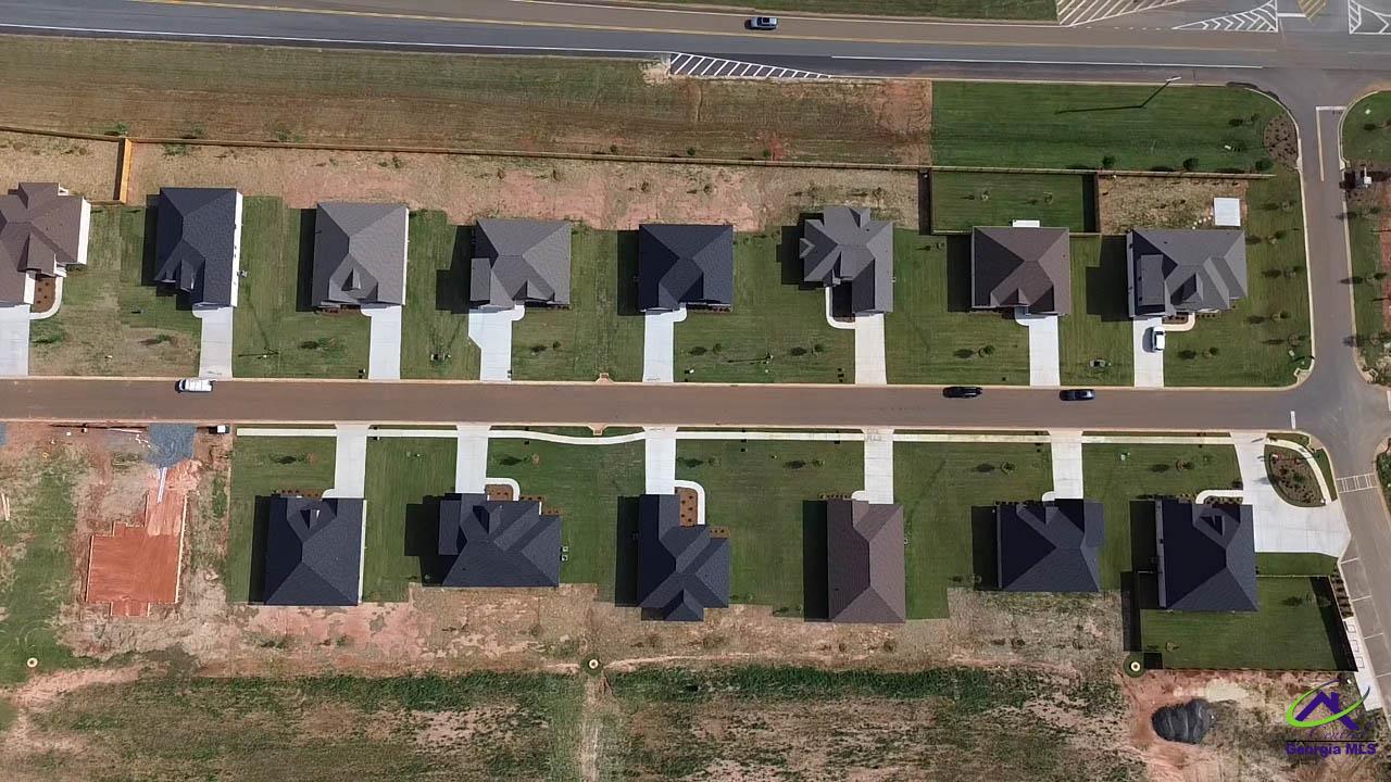 202 Farmland Circle