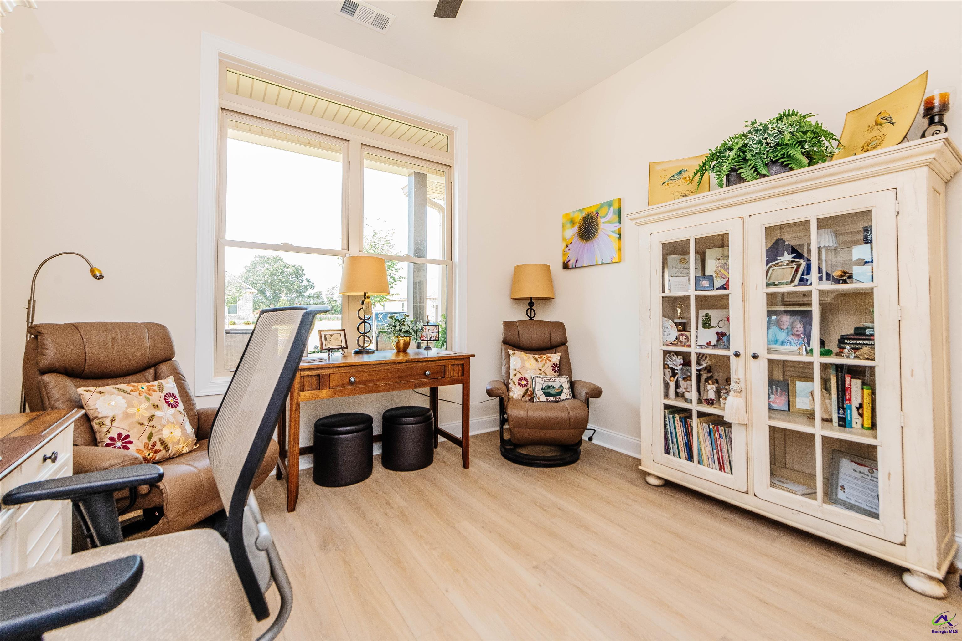 202 Farmland Circle