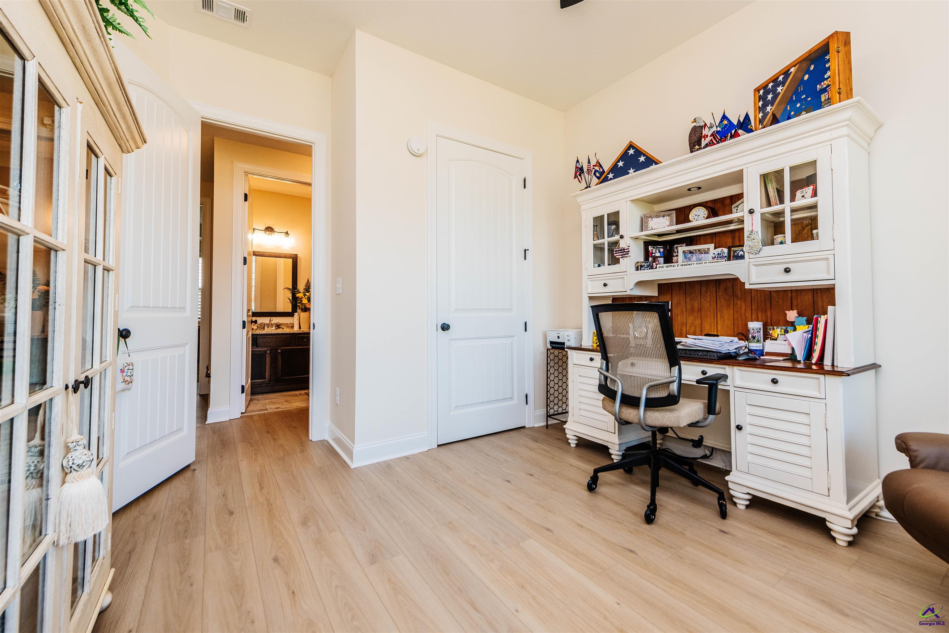 202 Farmland Circle