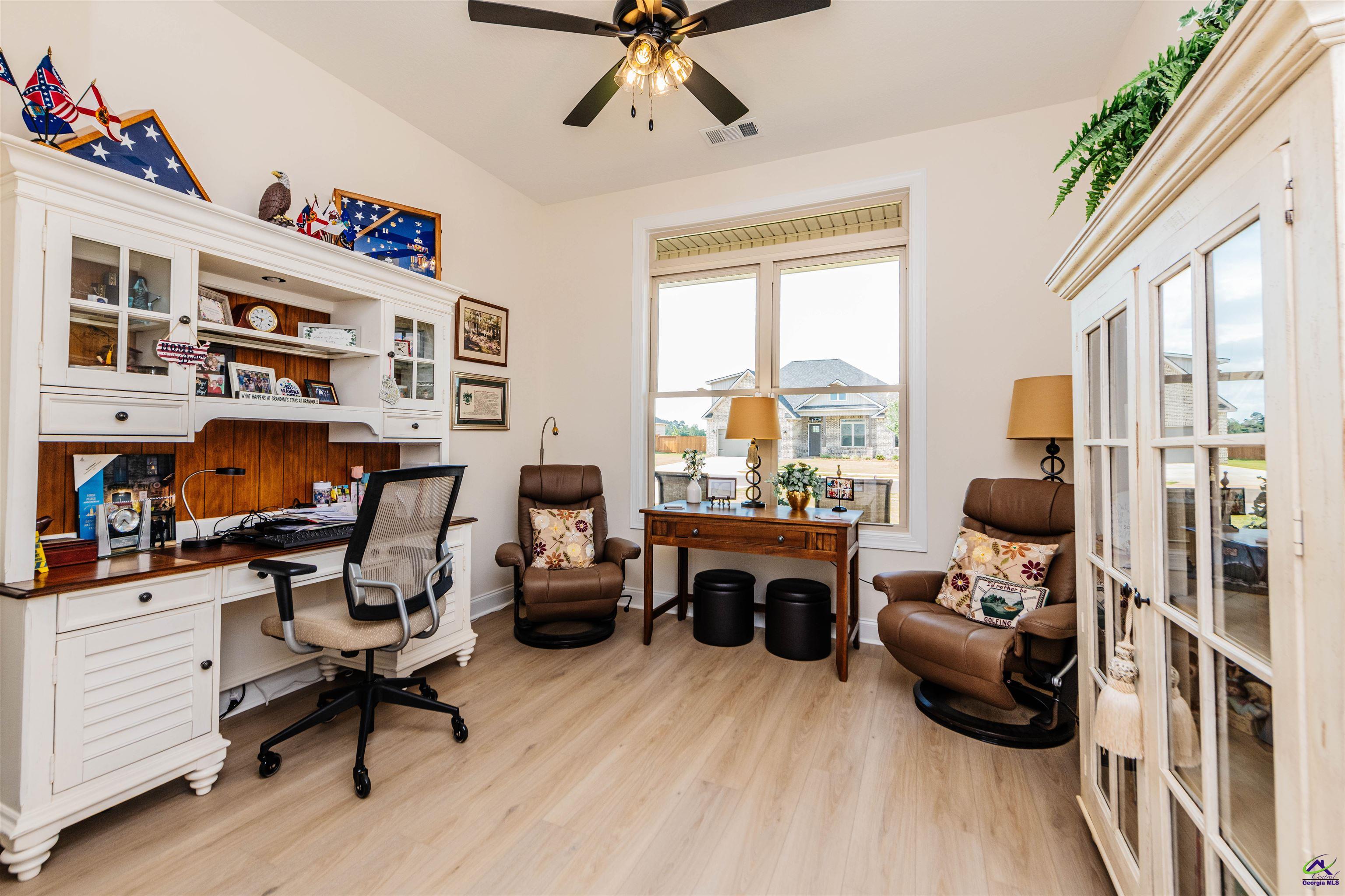 202 Farmland Circle