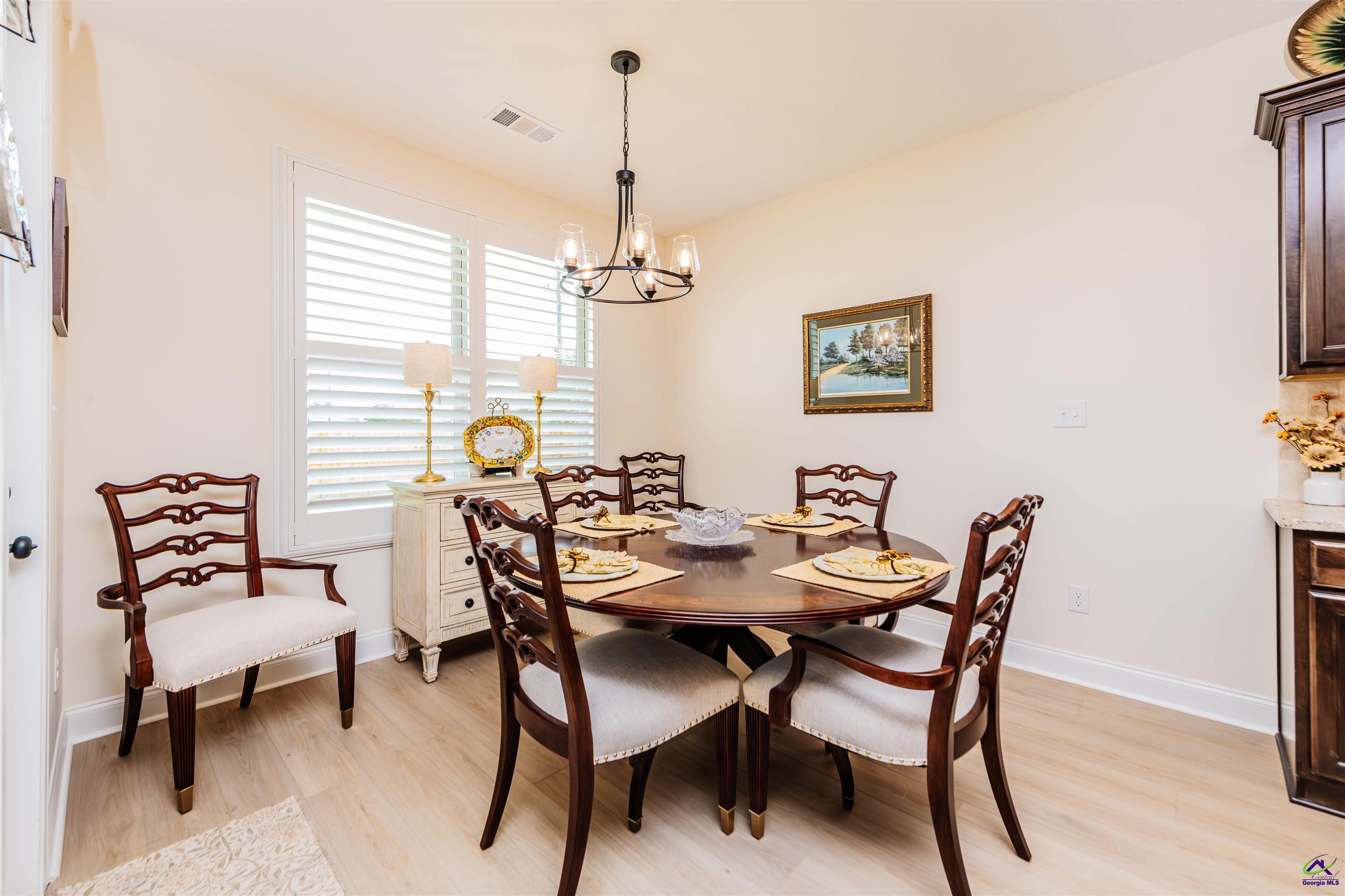 202 Farmland Circle