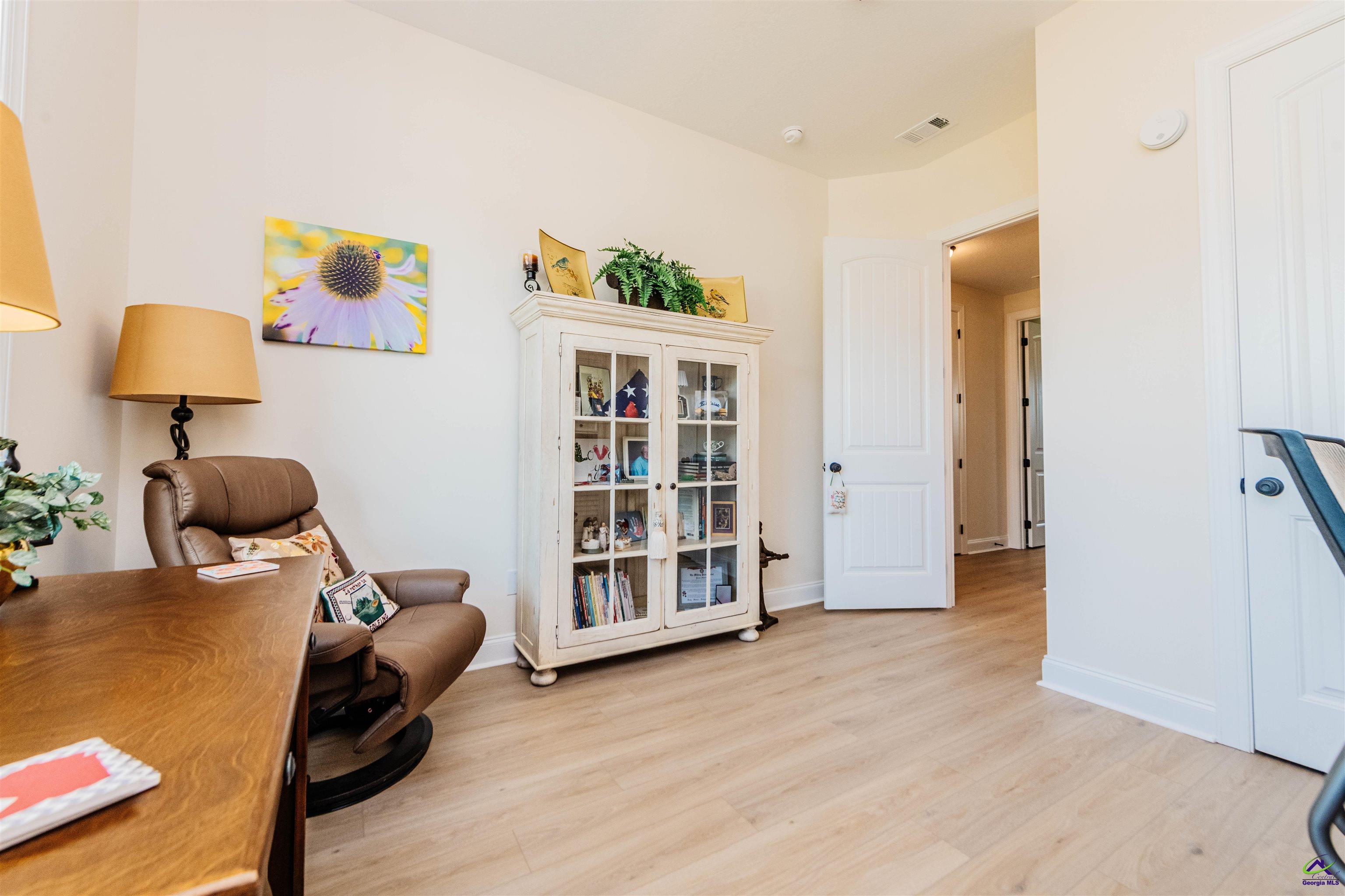 202 Farmland Circle