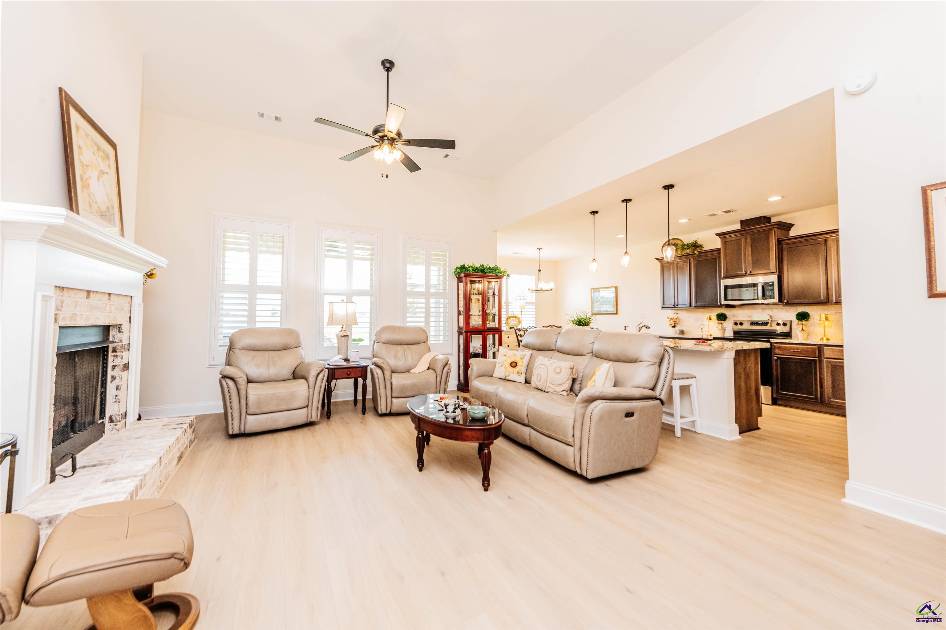 202 Farmland Circle