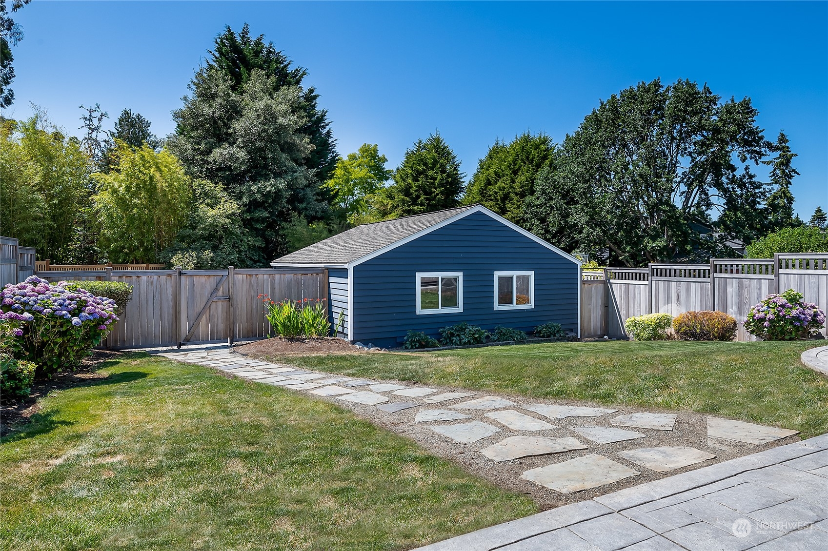 5427 48th Avenue SW