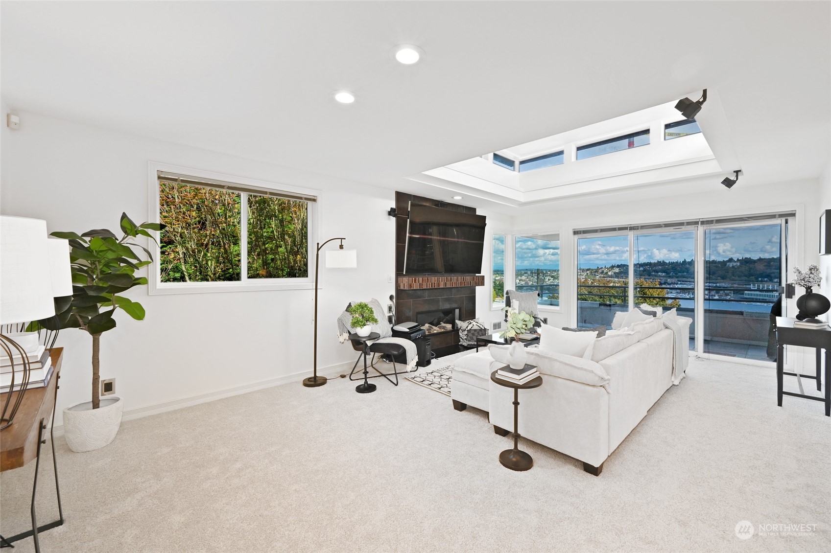 1231 5th Avenue N Unit: 403