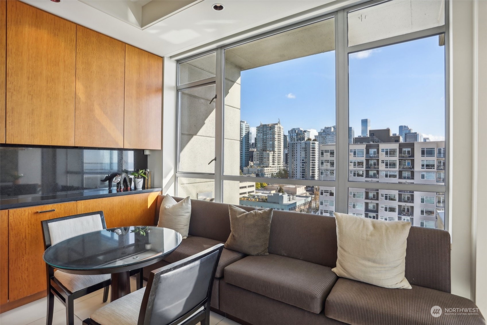 2929 1st Avenue Unit: PH8
