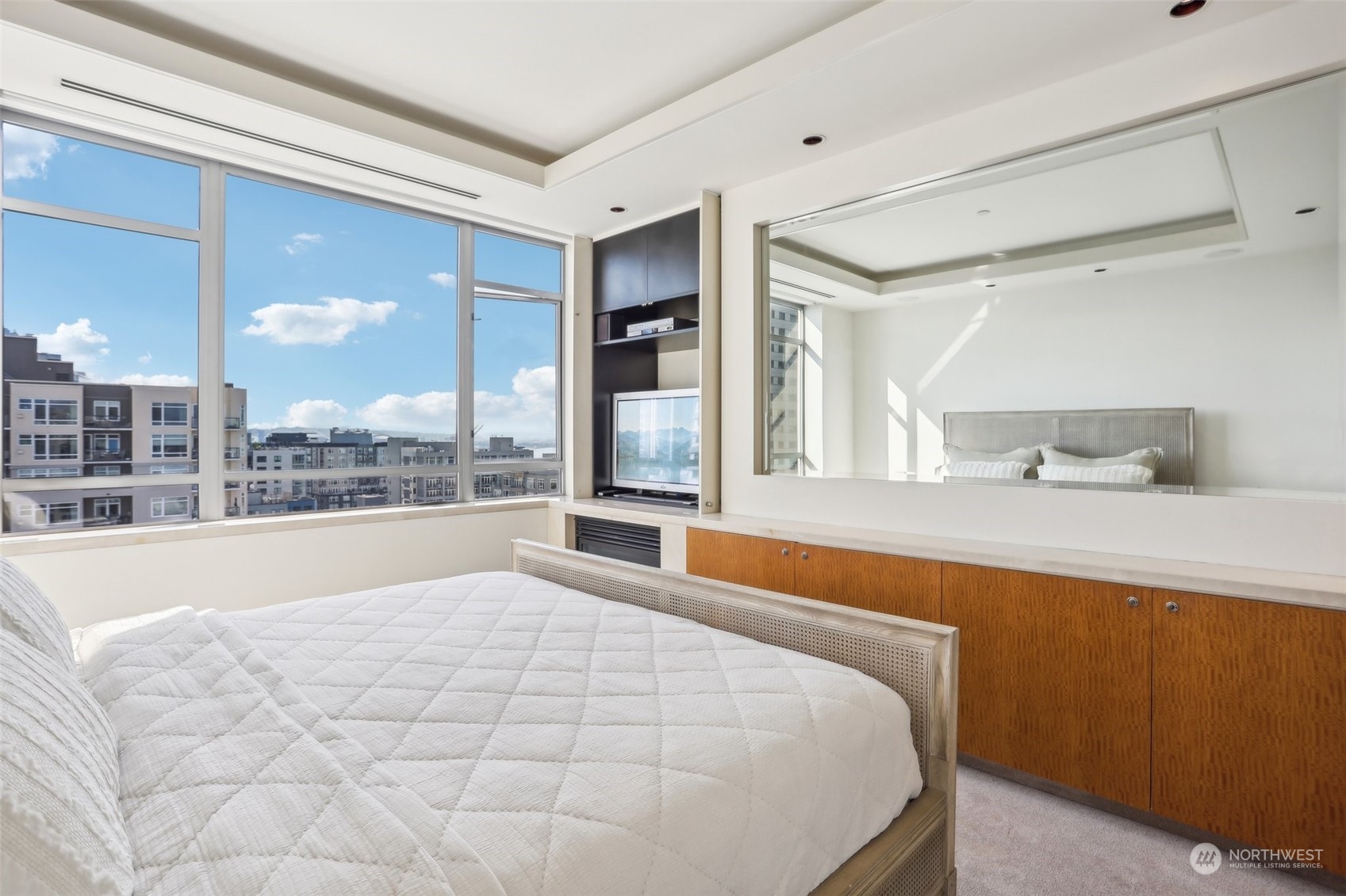 2929 1st Avenue Unit: PH8