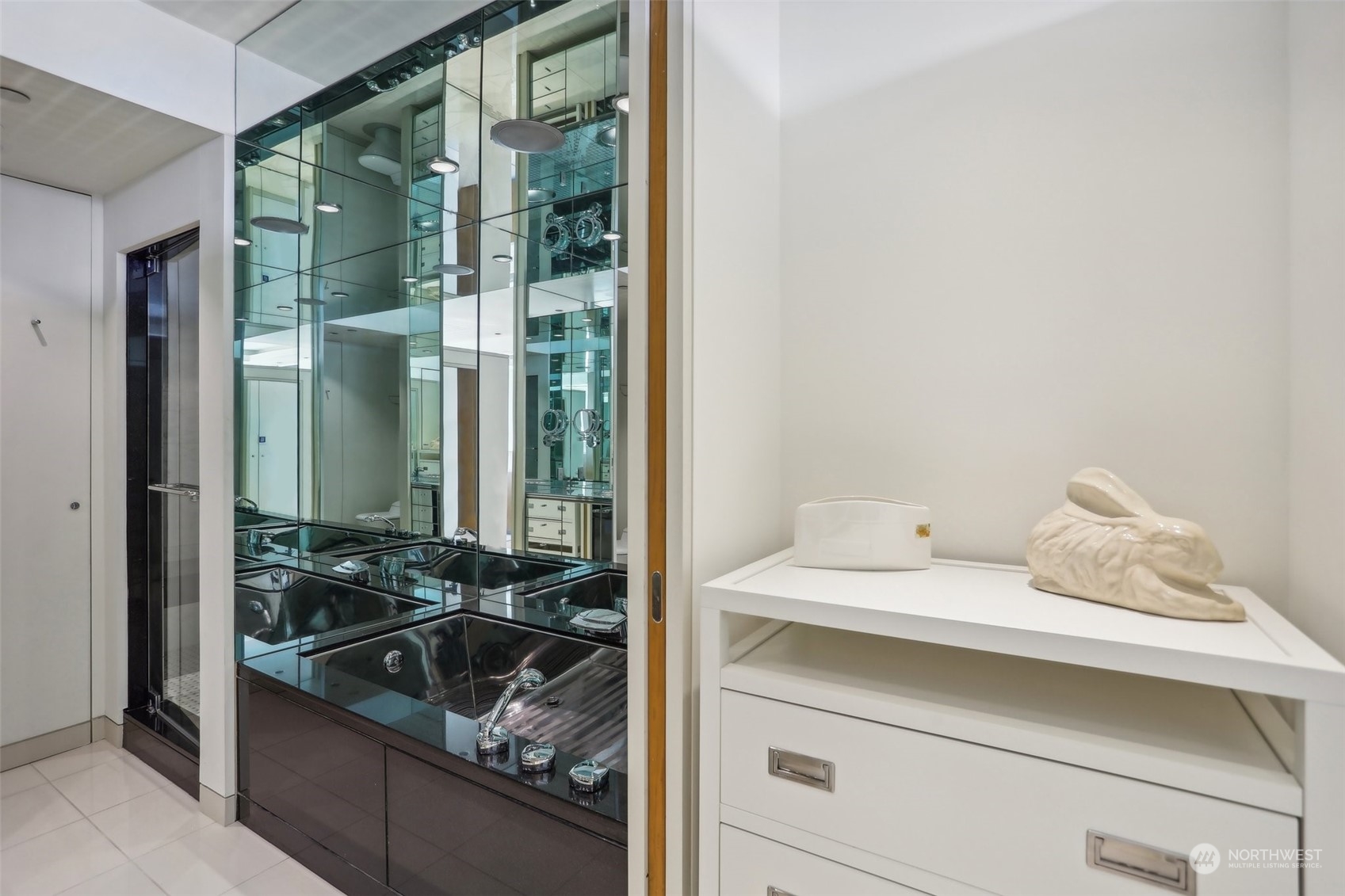 2929 1st Avenue Unit: PH8