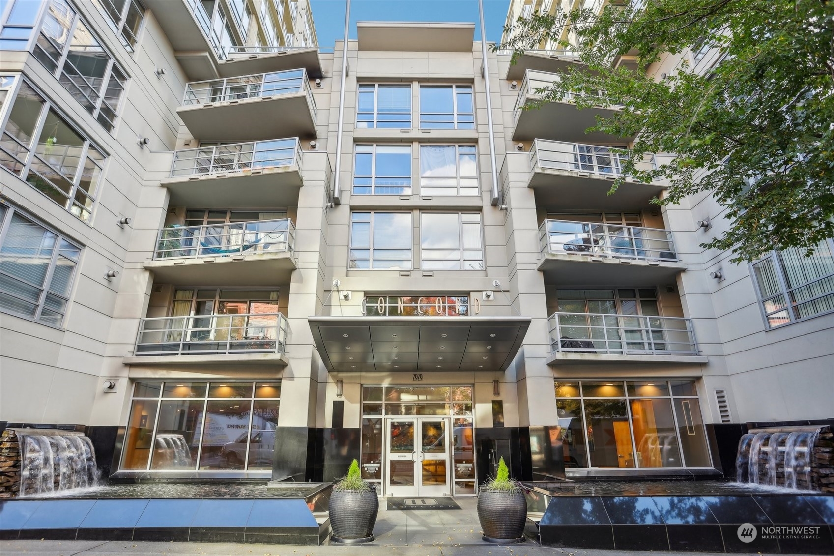 2929 1st Avenue Unit: PH8