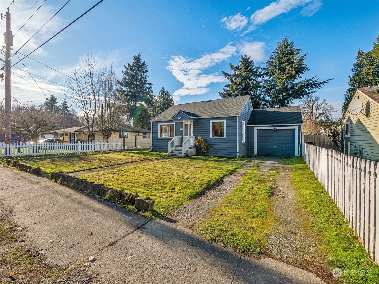 631 2nd Ave S