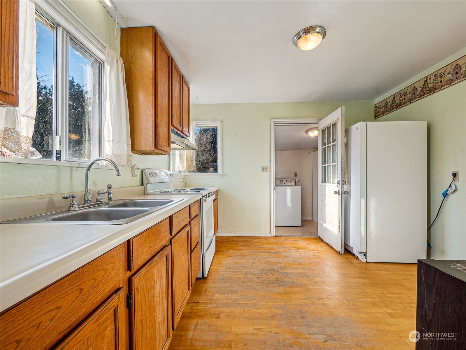 631 2nd Ave S