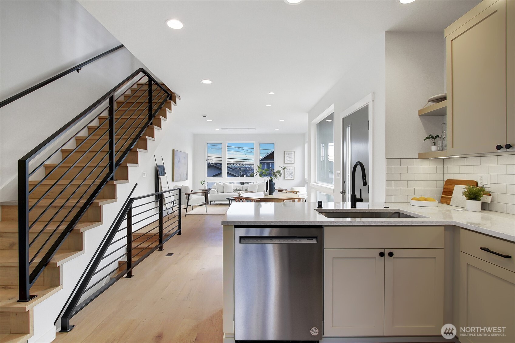 3537 Meridian Avenue N Unit: B