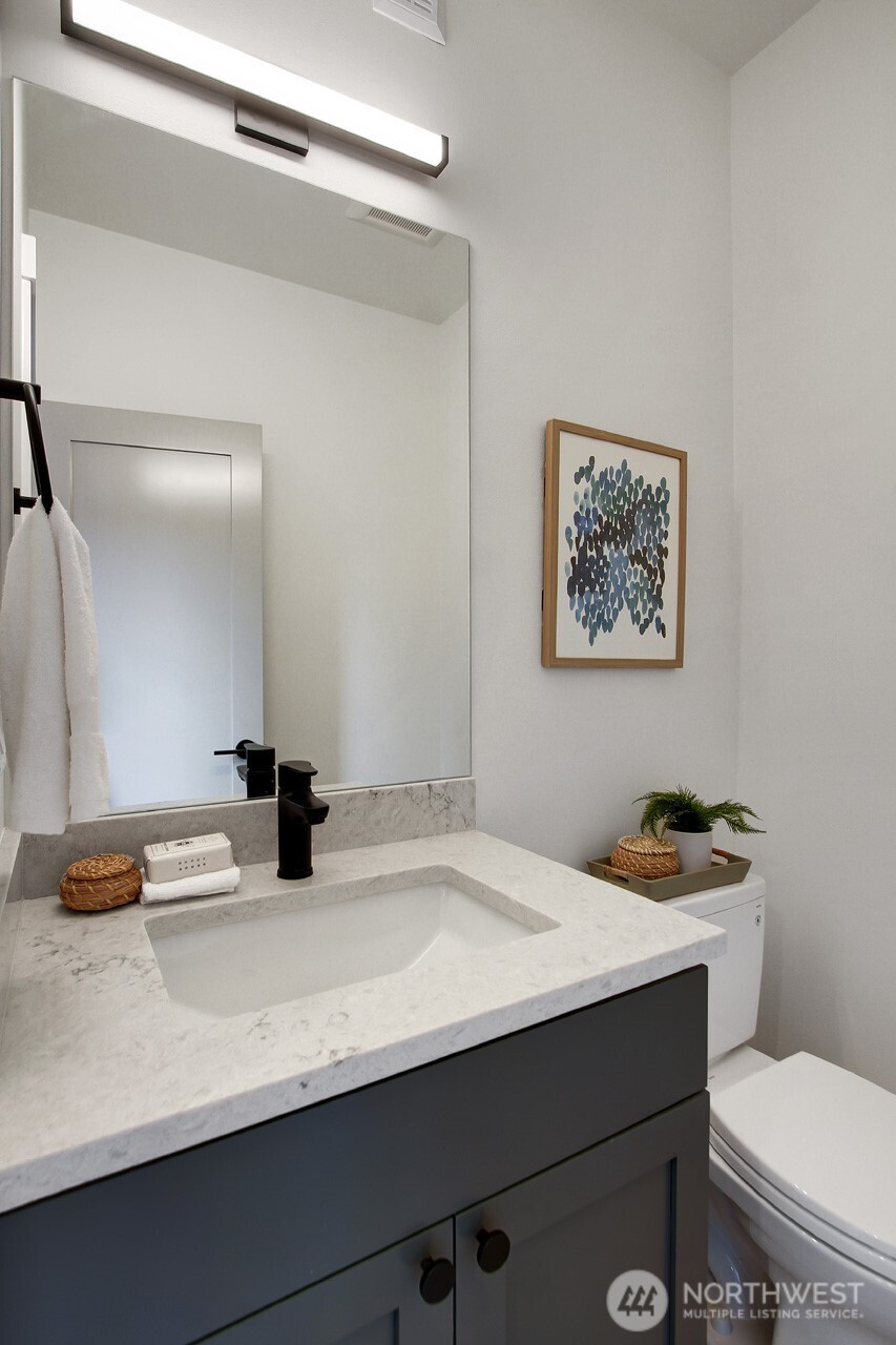 3537 Meridian Avenue N Unit: B
