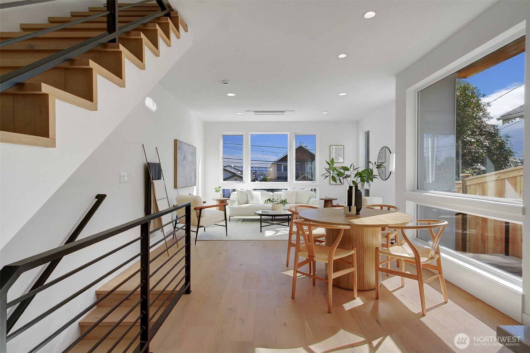 3537 Meridian Avenue N Unit: B