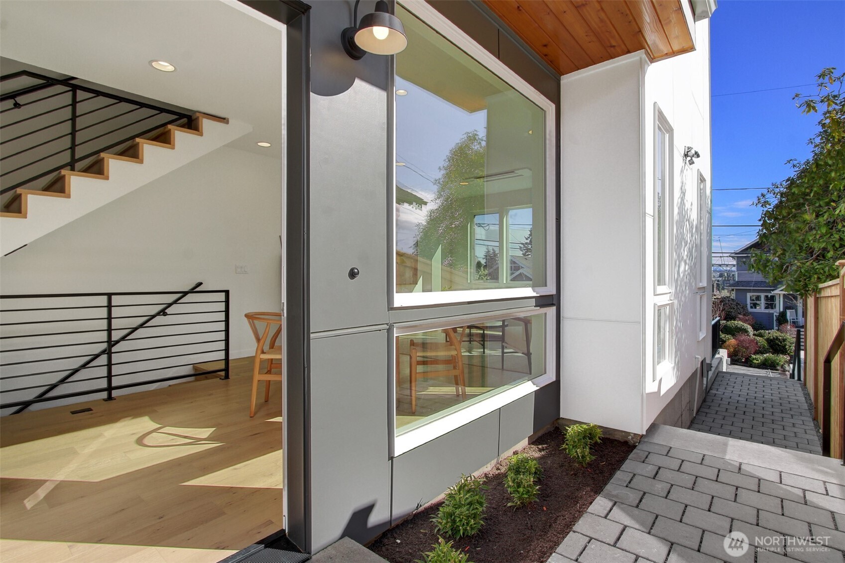 3537 Meridian Avenue N Unit: B