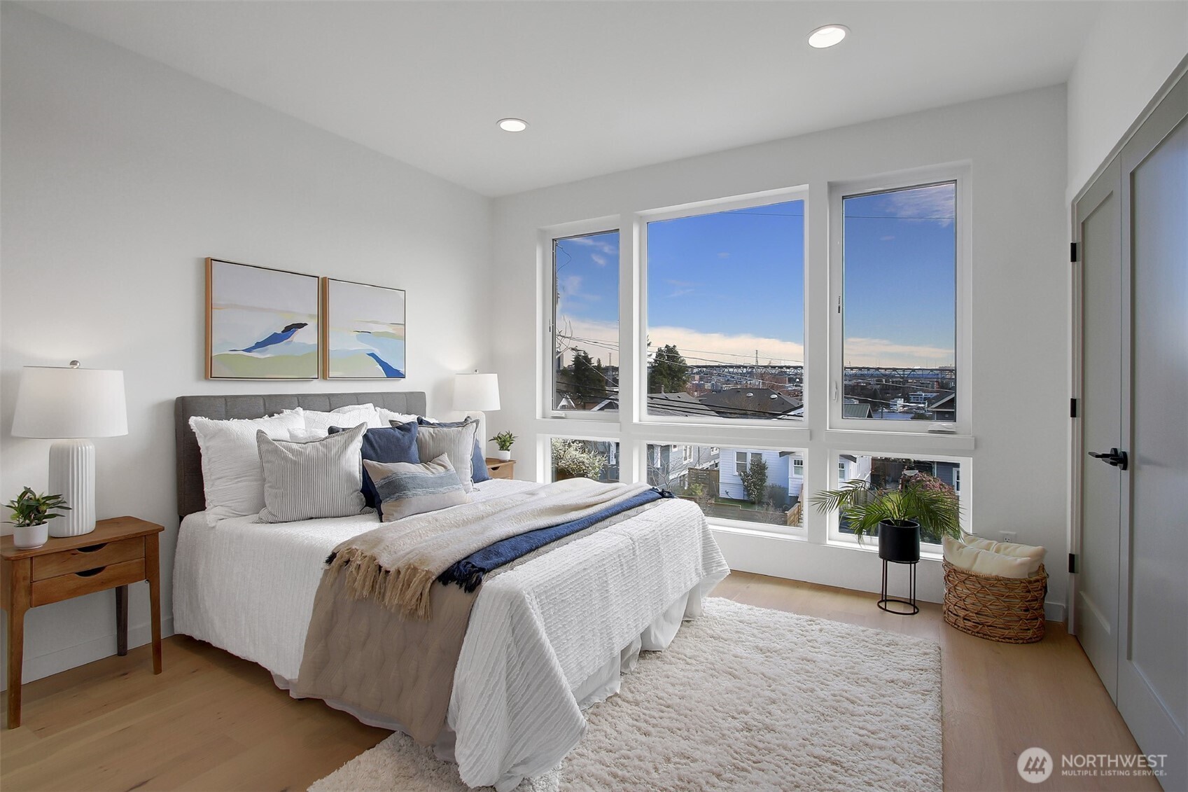3537 Meridian Avenue N Unit: B