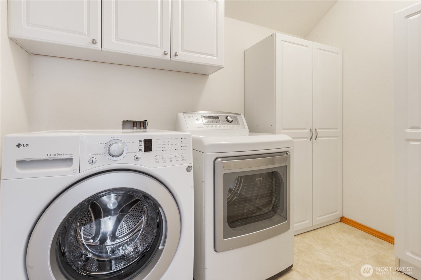 14347 Stone Avenue N Unit: B
