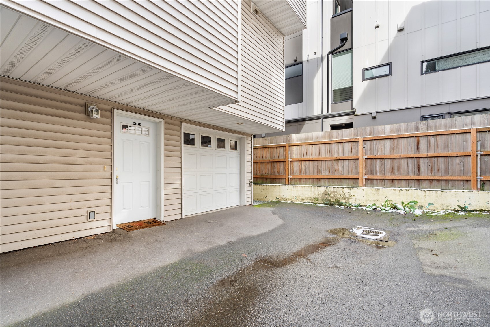 14347 Stone Avenue N Unit: B