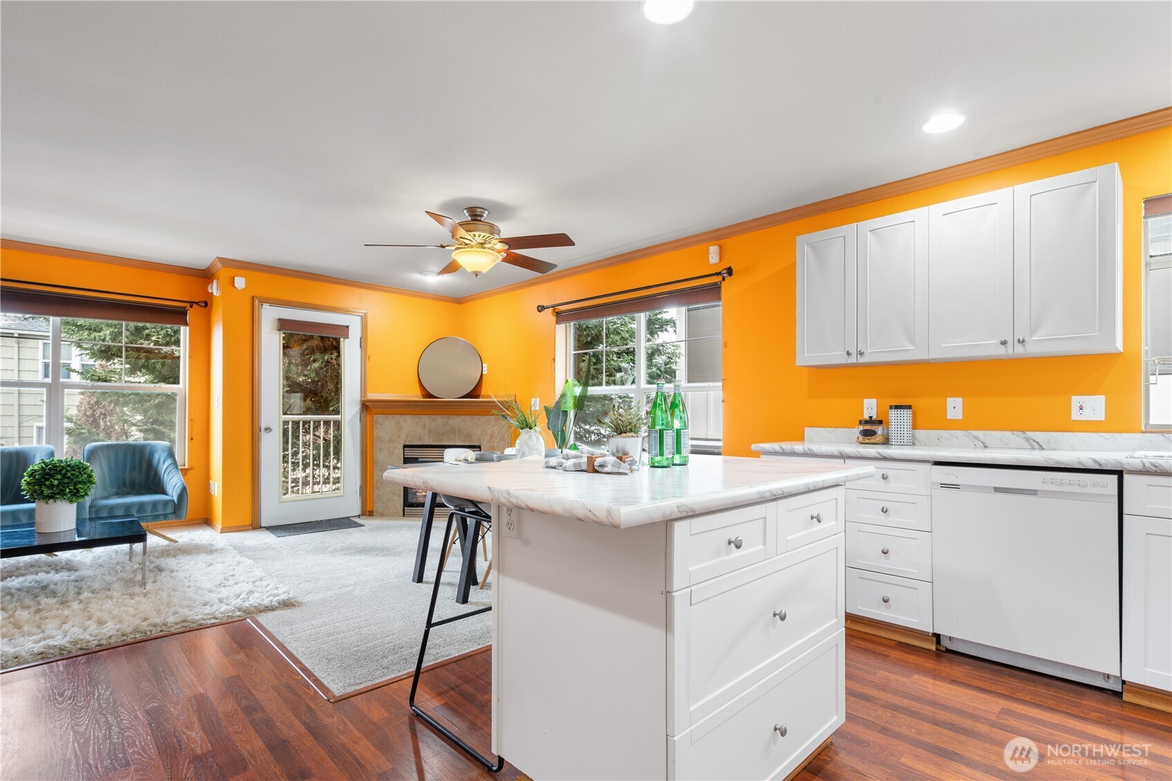 14347 Stone Avenue N Unit: B