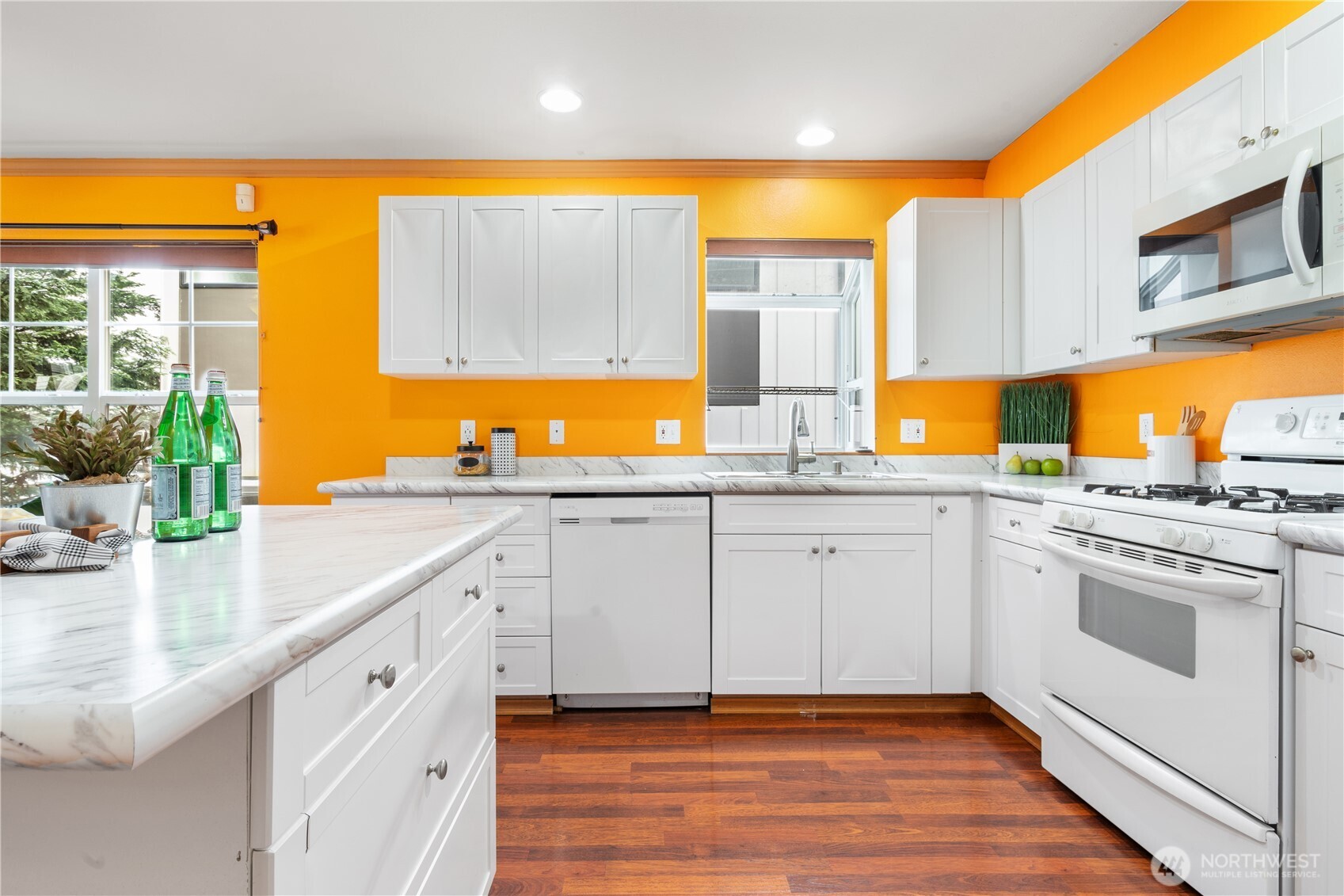 14347 Stone Avenue N Unit: B