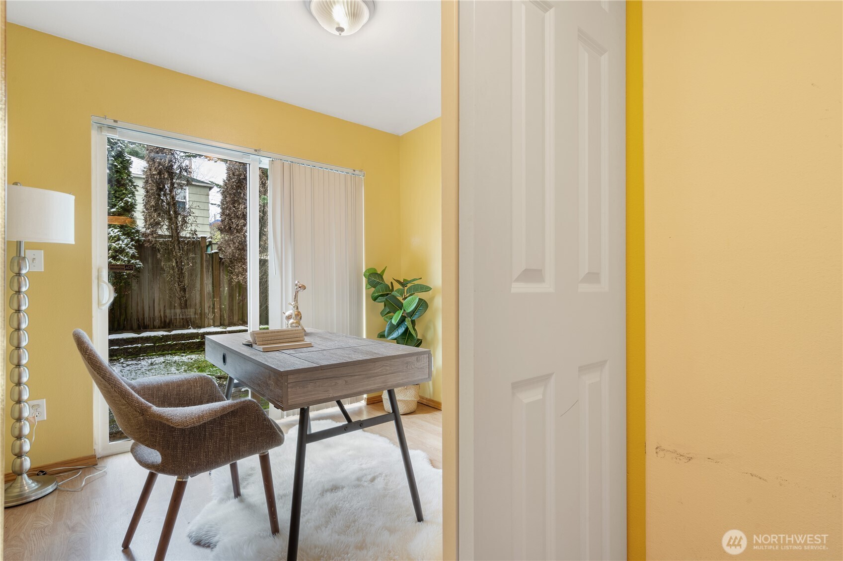 14347 Stone Avenue N Unit: B