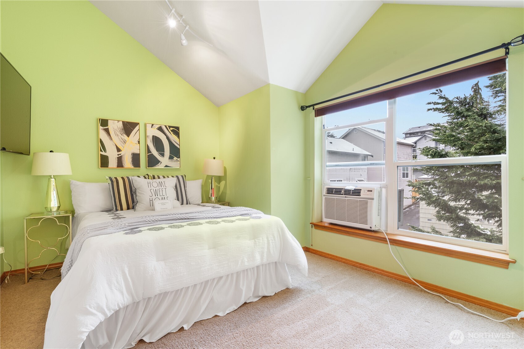 14347 Stone Avenue N Unit: B