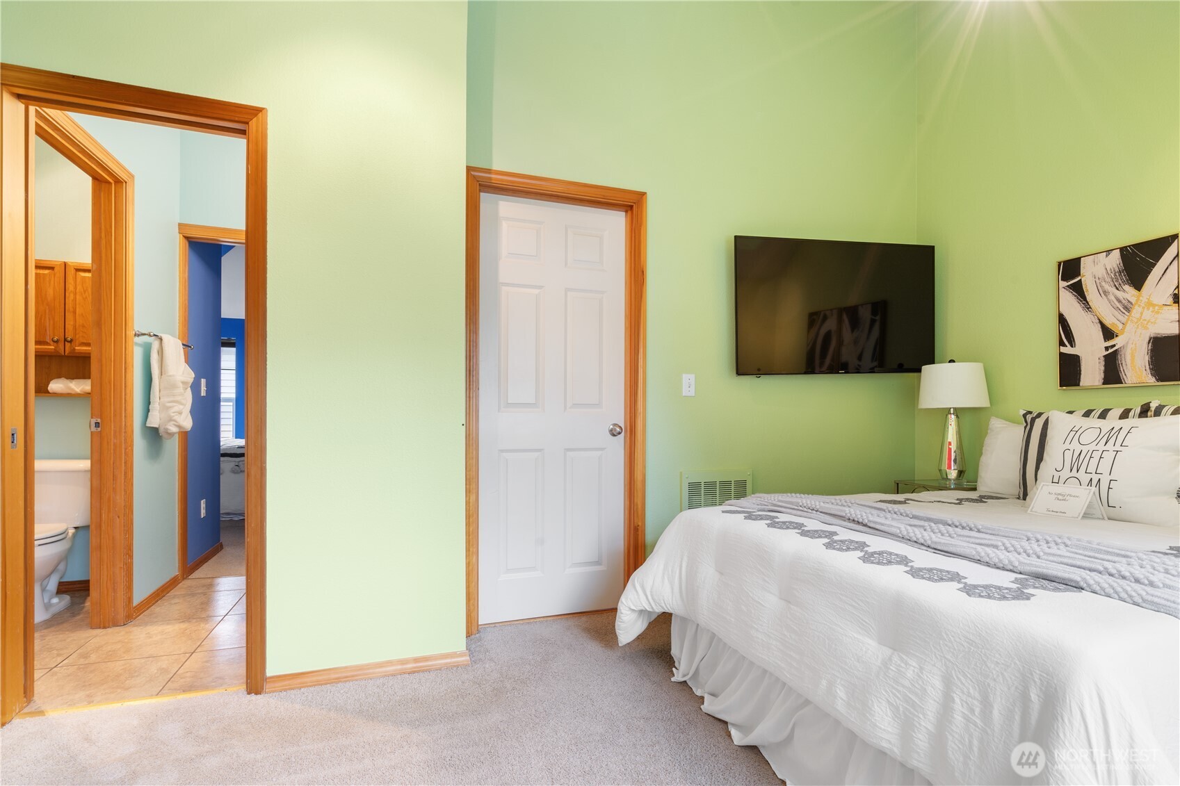 14347 Stone Avenue N Unit: B