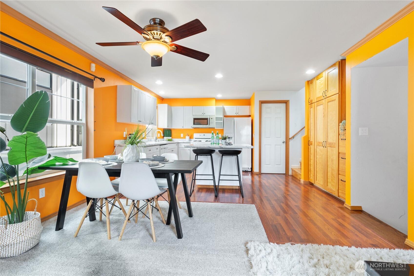 14347 Stone Avenue N Unit: B