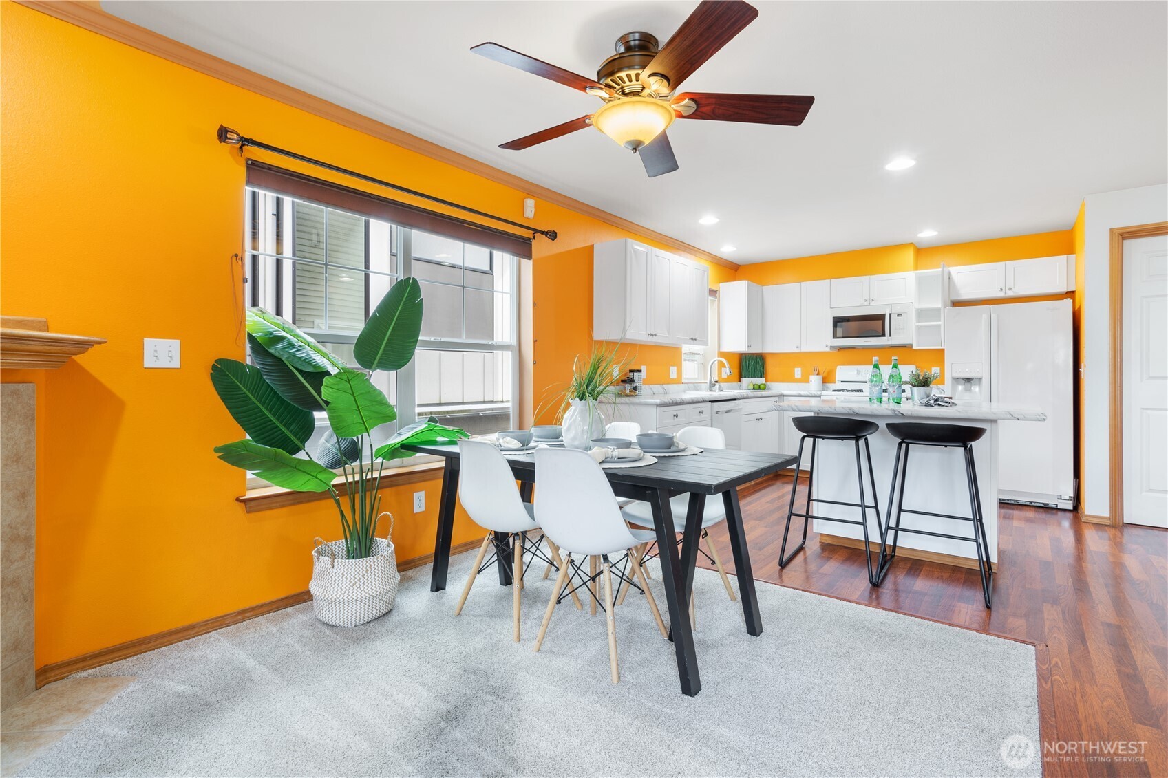 14347 Stone Avenue N Unit: B